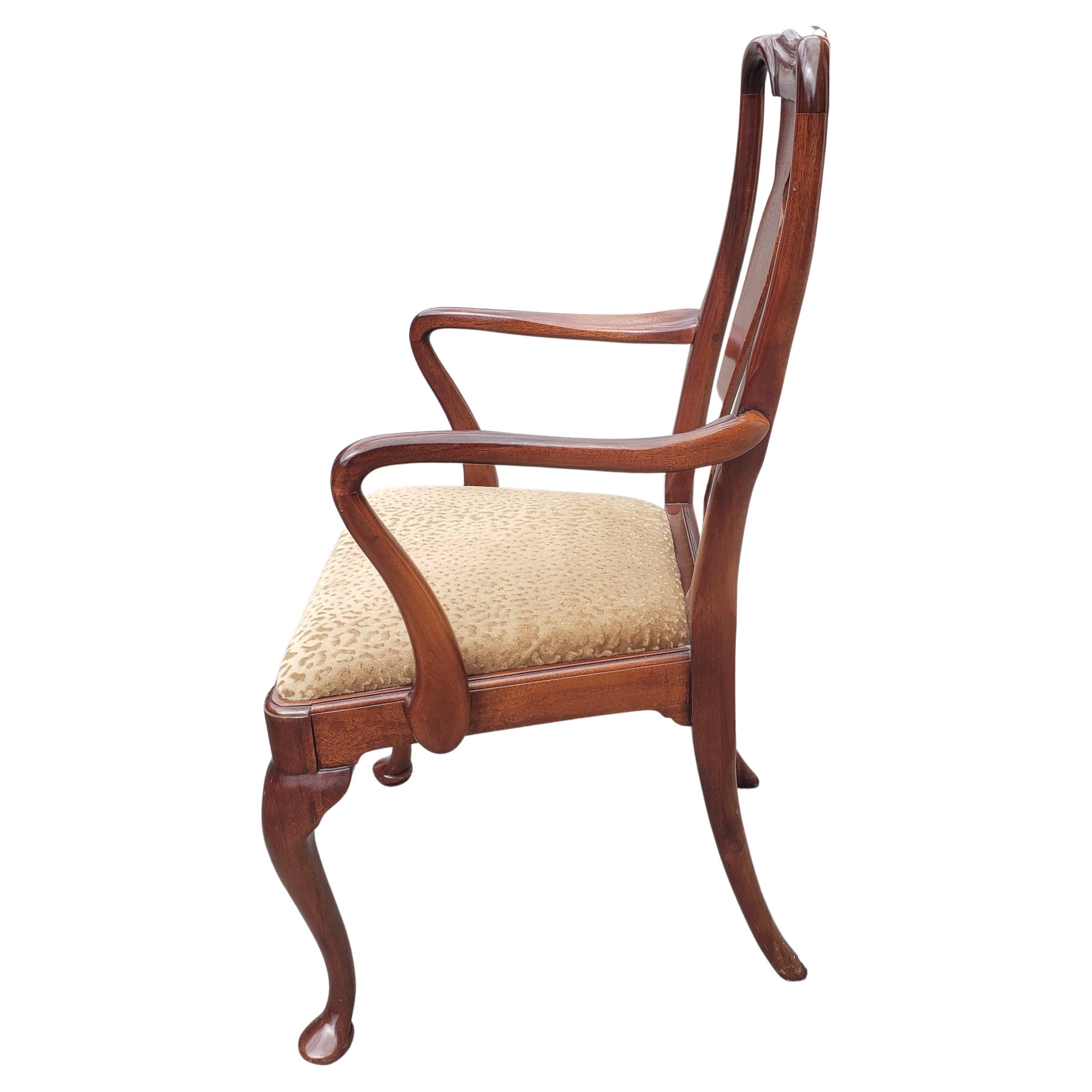 20th Century Hickory Chair Queen Anne Mahogany Dinning Chairs, A Set
