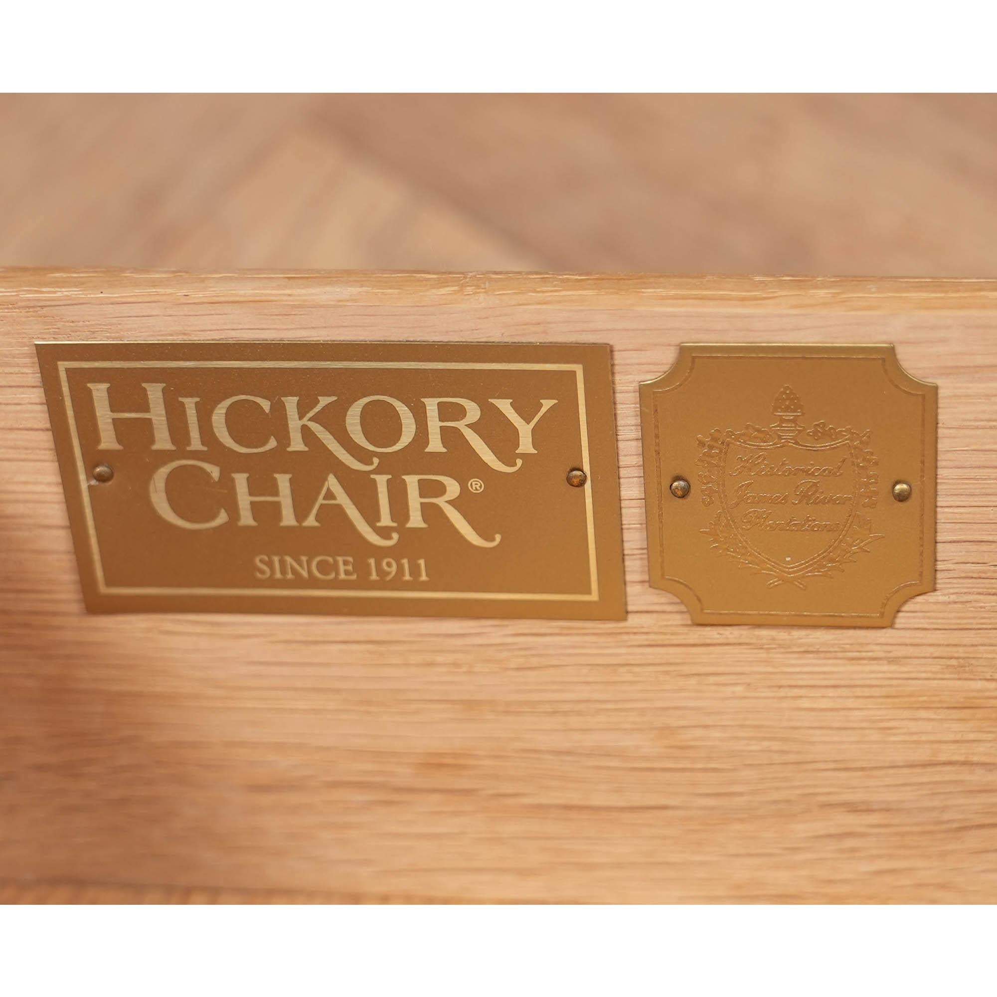 Buffet Hickory Chair en vente 4