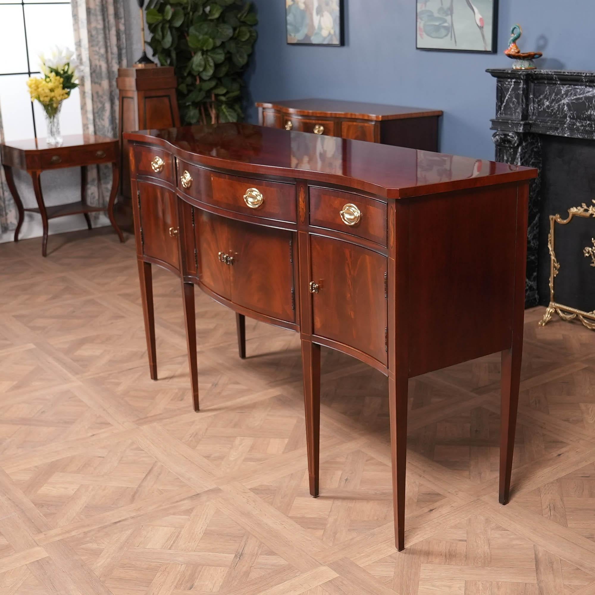 Sculpté à la main Buffet Hickory Chair en vente