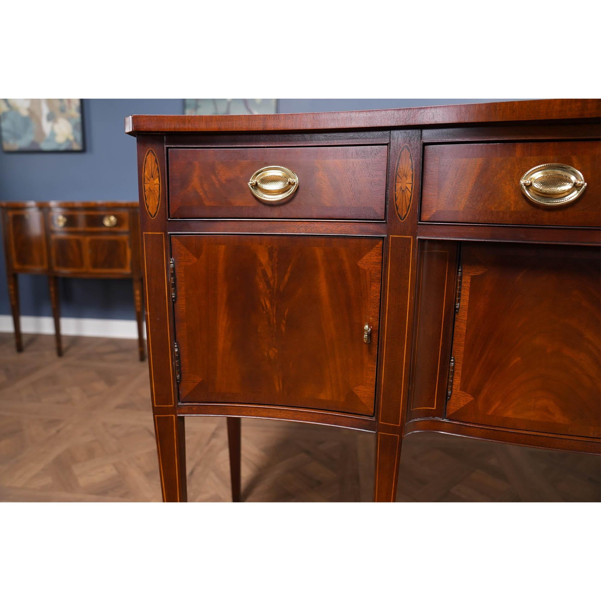 Buffet Hickory Chair Bon état - En vente à Annville, PA
