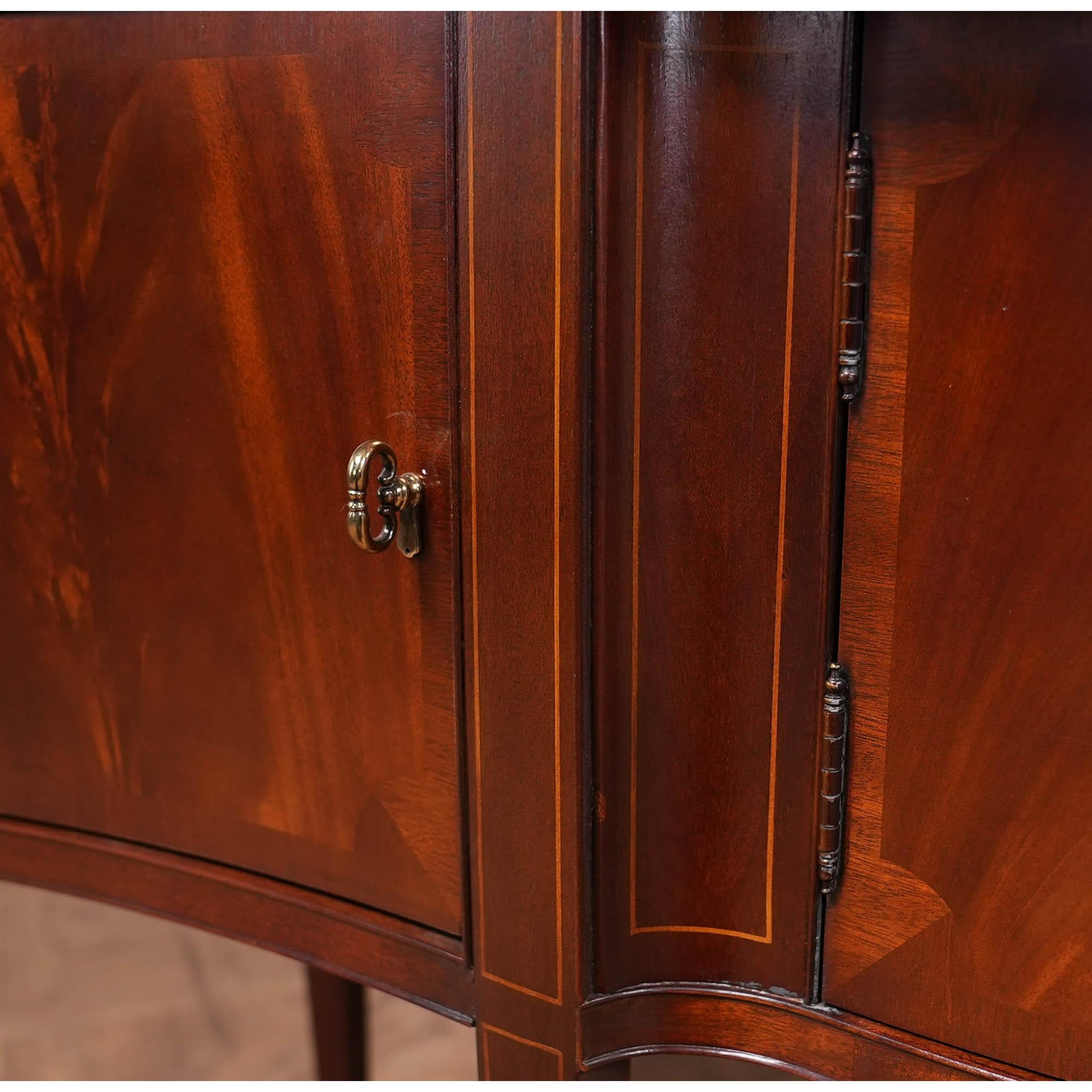 Buffet Hickory Chair en vente 1