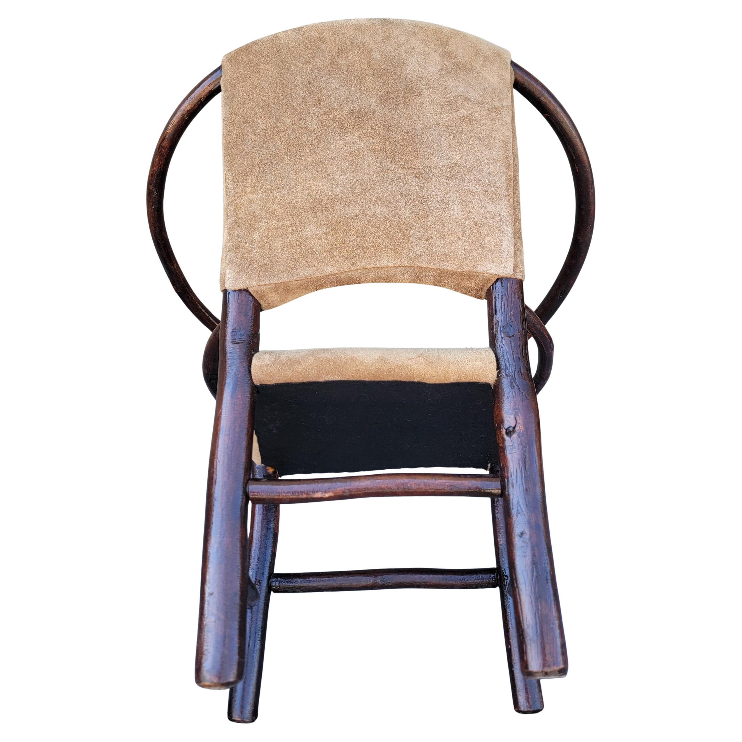 Set per bambini Hickory con sedili in pelle -3 pezzi. In condizioni buone in vendita a Los Angeles, CA