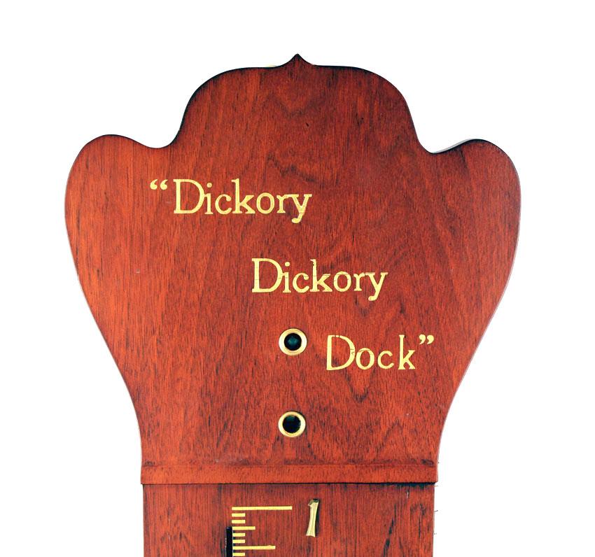 Hickory Dickory Dock Mouse Novelty Wall Clock - The Mouse Reads Time In Good Condition For Sale In Danville, CA