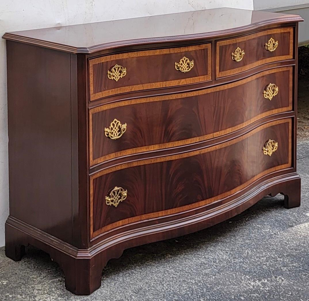 Hickory Furniture Chippendale Style Flame Mahogany Serpentine Chest 1