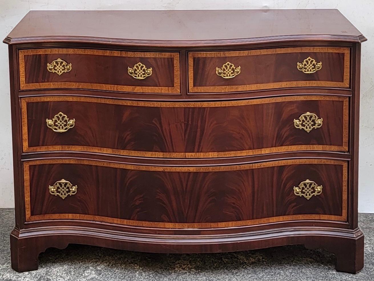 Hickory Furniture Chippendale Style Flame Mahogany Serpentine Chest 3