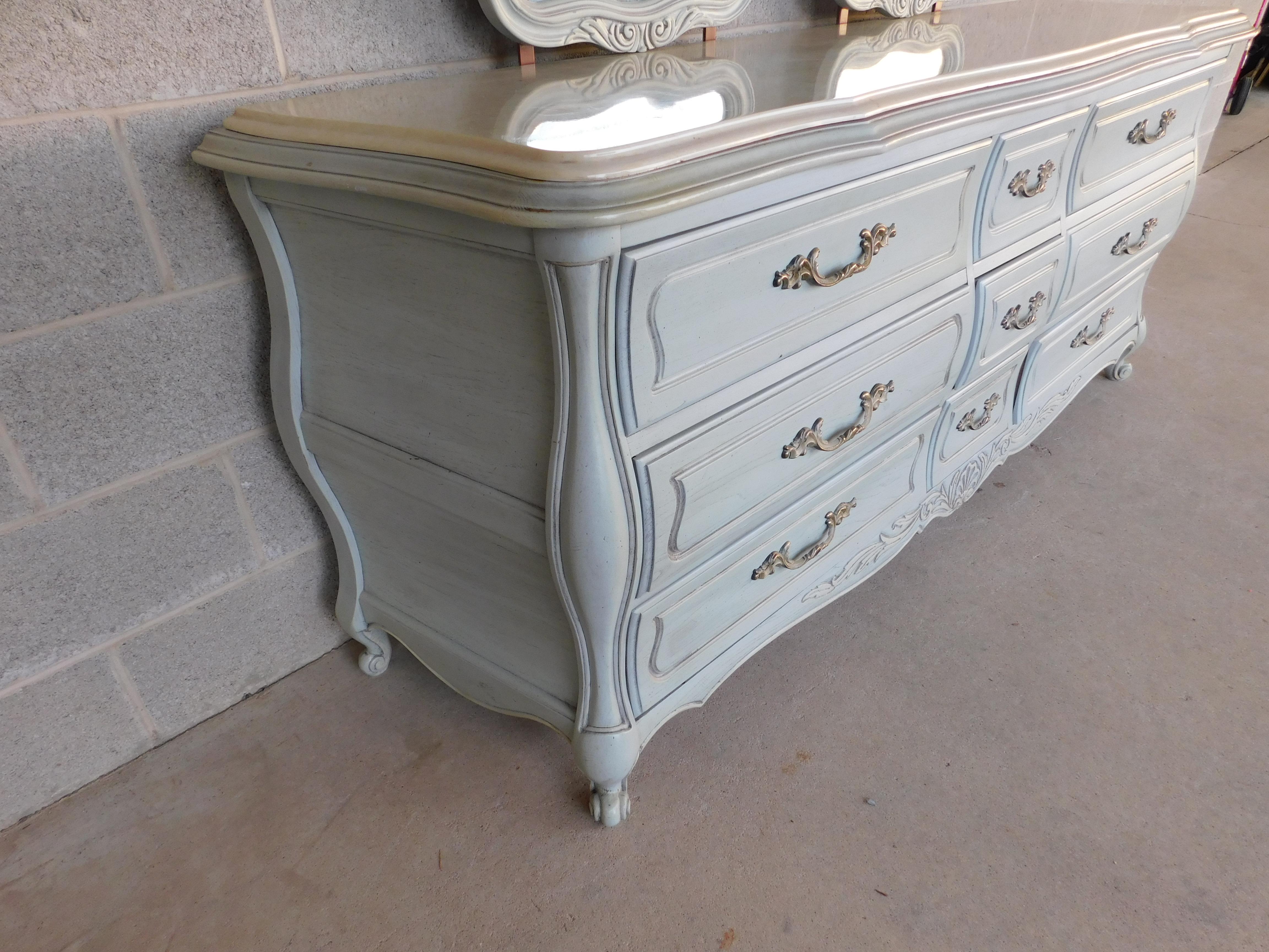 Hickory Furniture French Louis XV Style French Blue Marble Top Dresser In Good Condition In Parkesburg, PA
