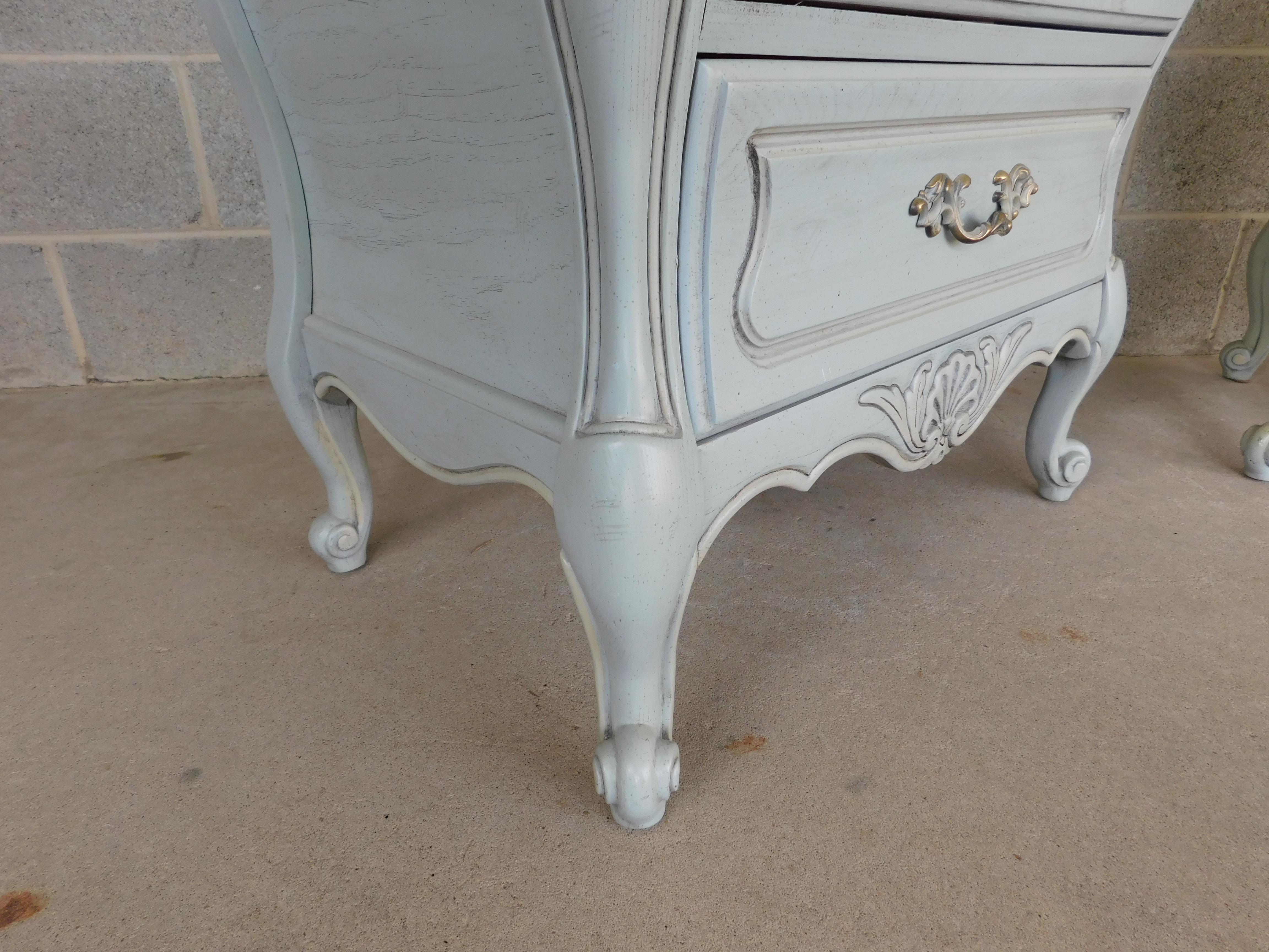 Hickory Furniture French Louis XV Style Marble Top French Blue Nightstands In Good Condition In Parkesburg, PA