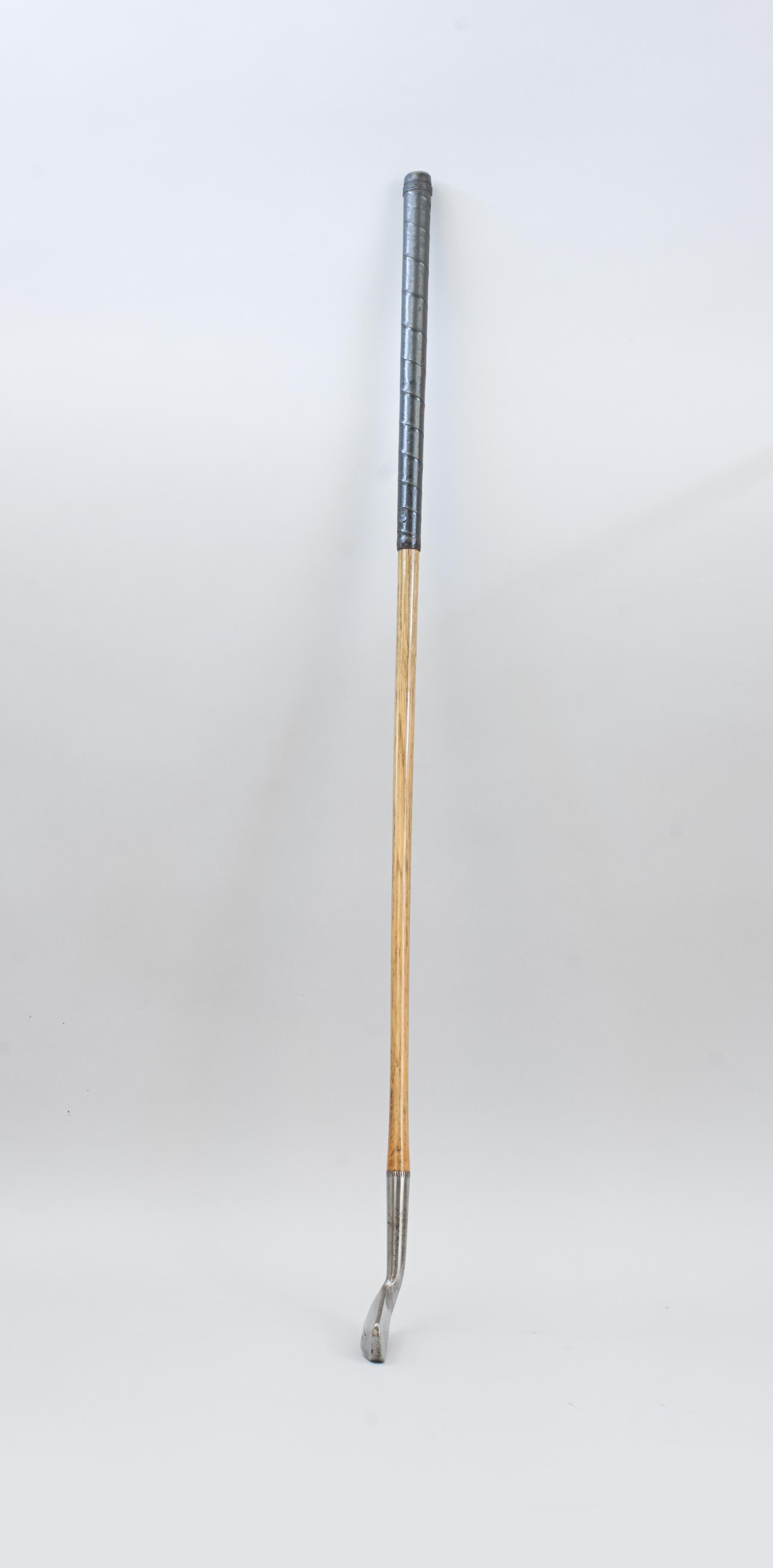 British Hickory Golf Club, Putter By R. Forgan For Sale