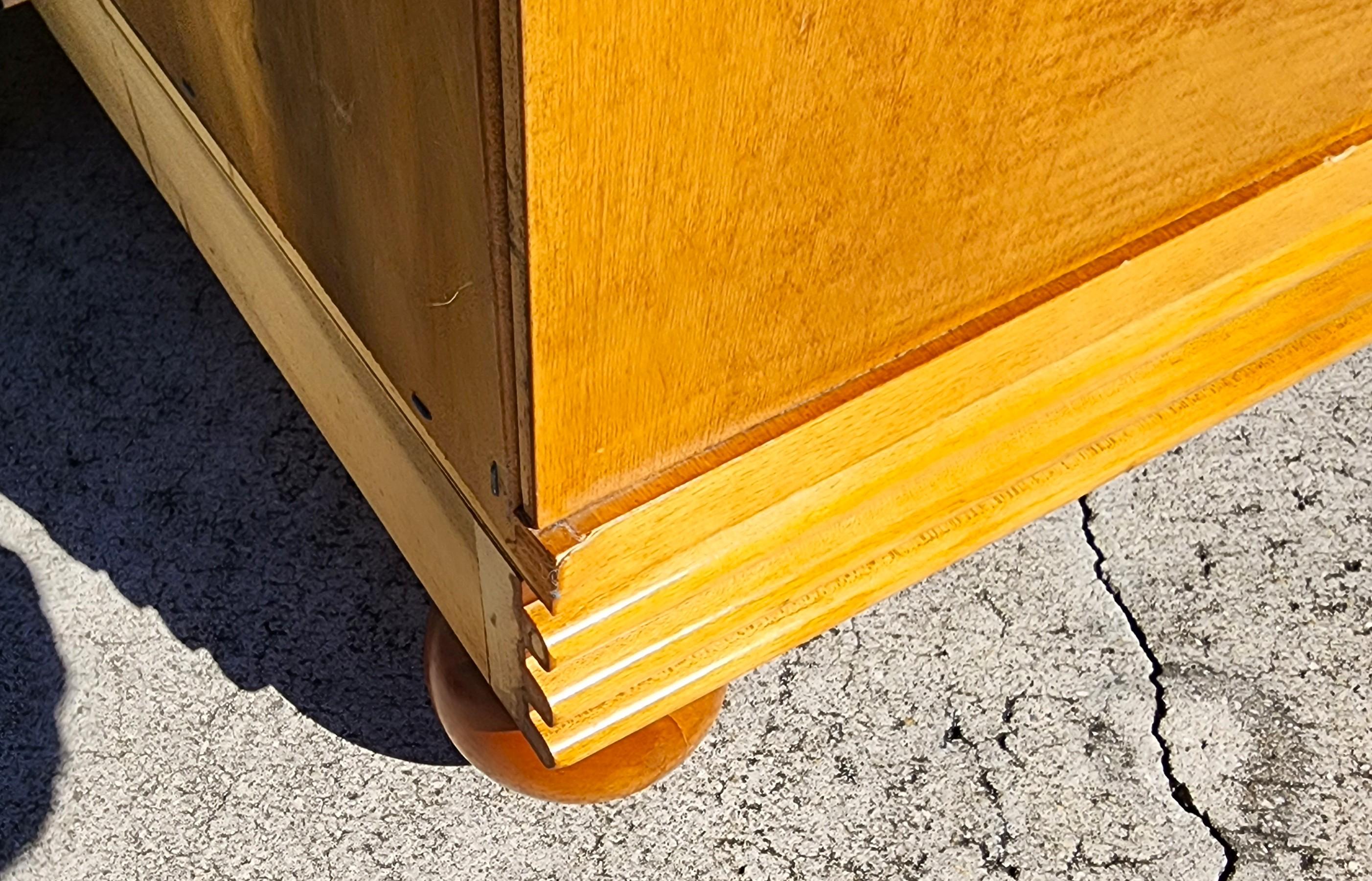 HICKORY WHITE BIEDERMEIER DRESSER von GENESIS COLLECTION im Angebot 7