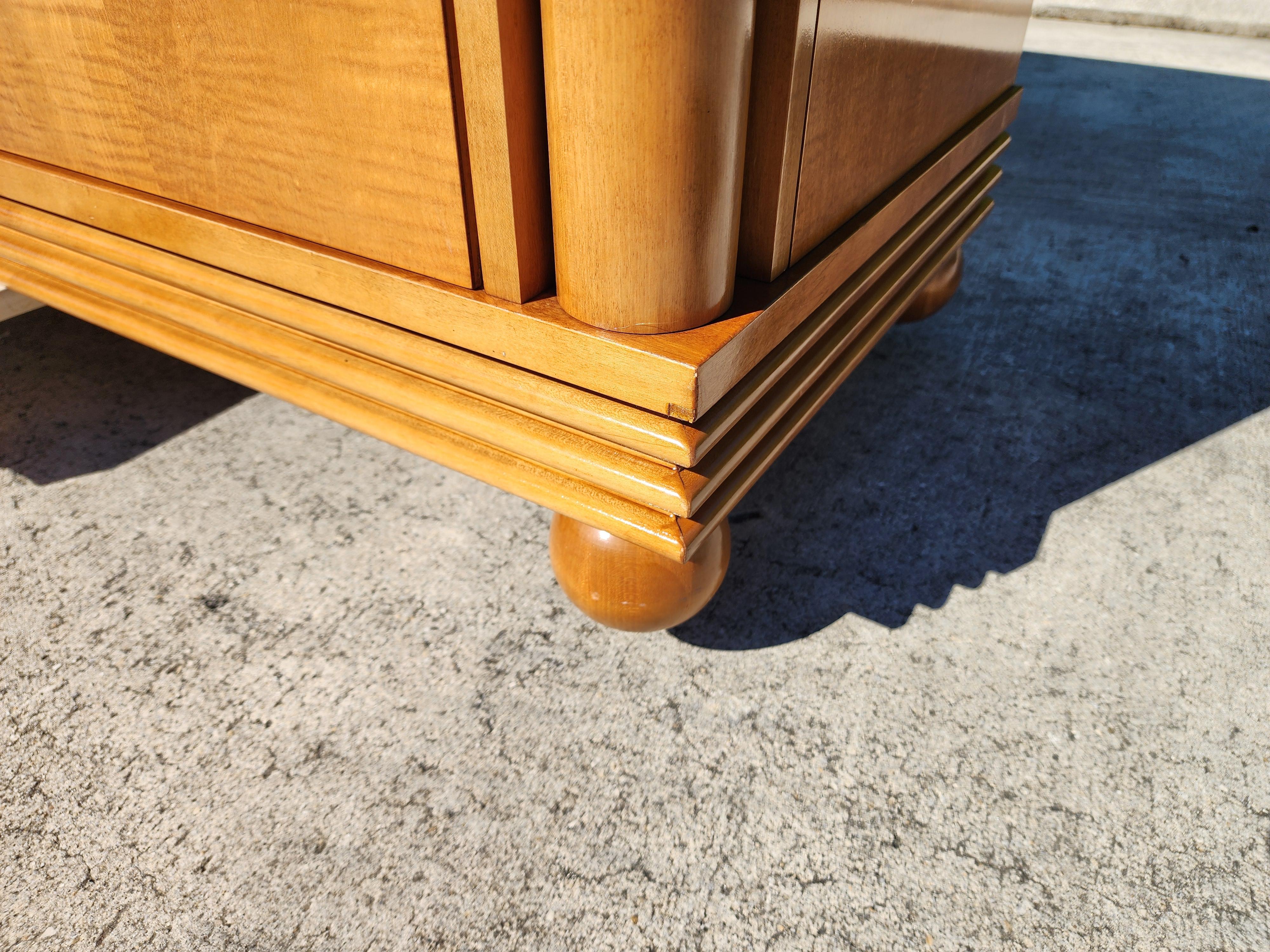 HICKORY WHITE BIEDERMEIER DRESSER von GENESIS COLLECTION im Angebot 10