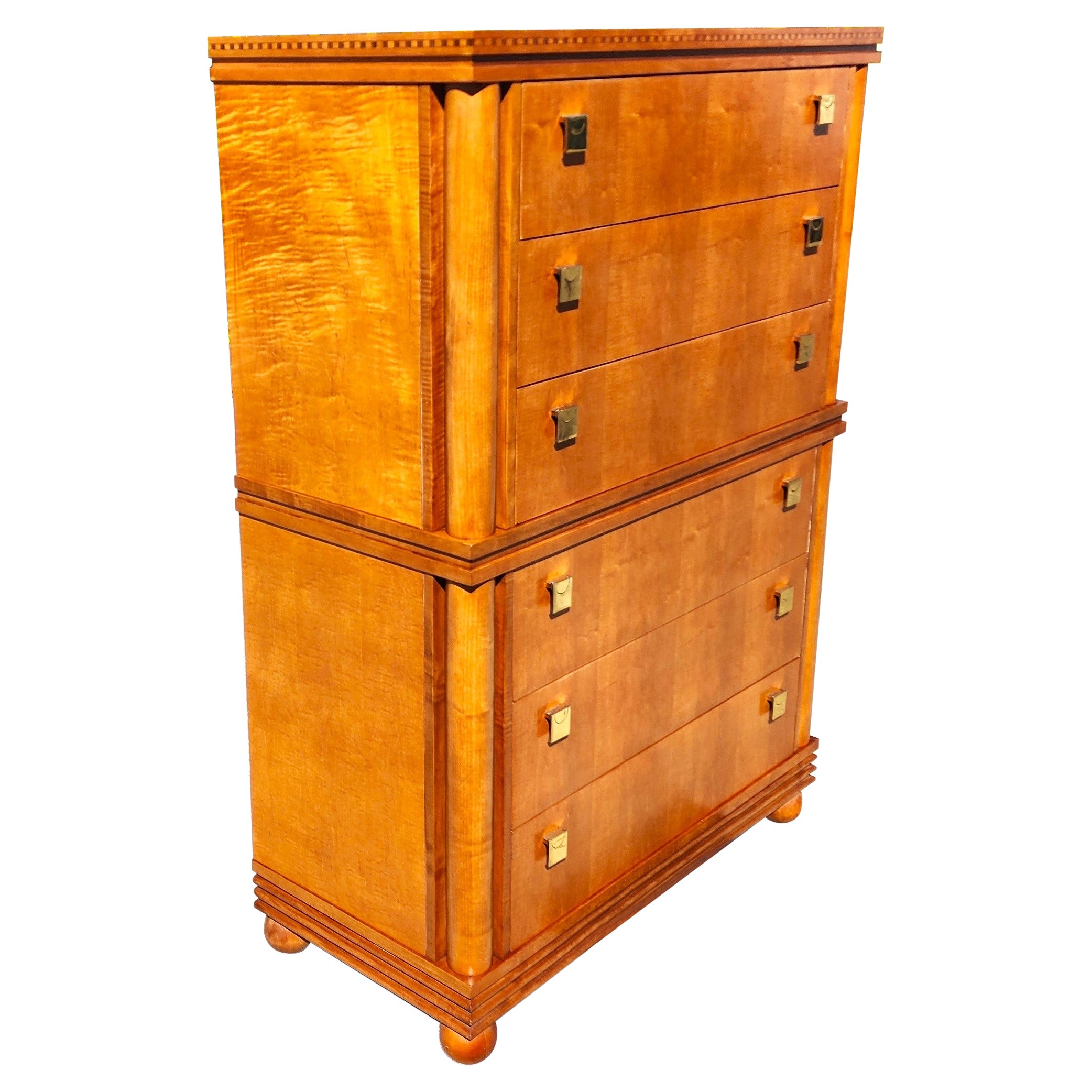 HICKORY WHITE BIEDERMEIER DRESSER von GENESIS COLLECTION