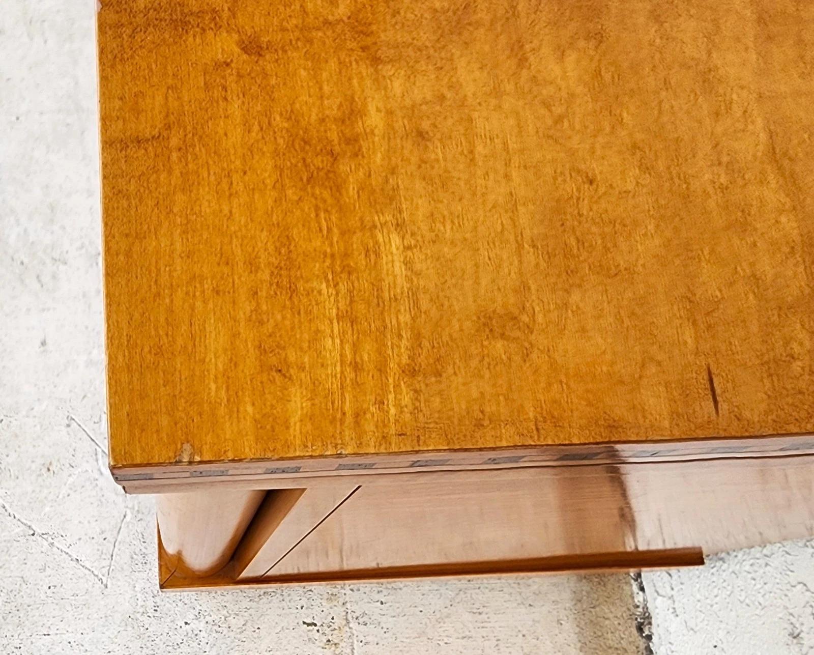 Hickory White Collection Biedermeier Table de nuit Table d'appoint en vente 6