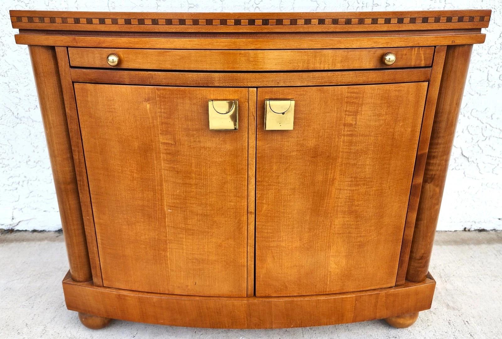 Incrusté Hickory White Collection Biedermeier Table de nuit Table d'appoint en vente