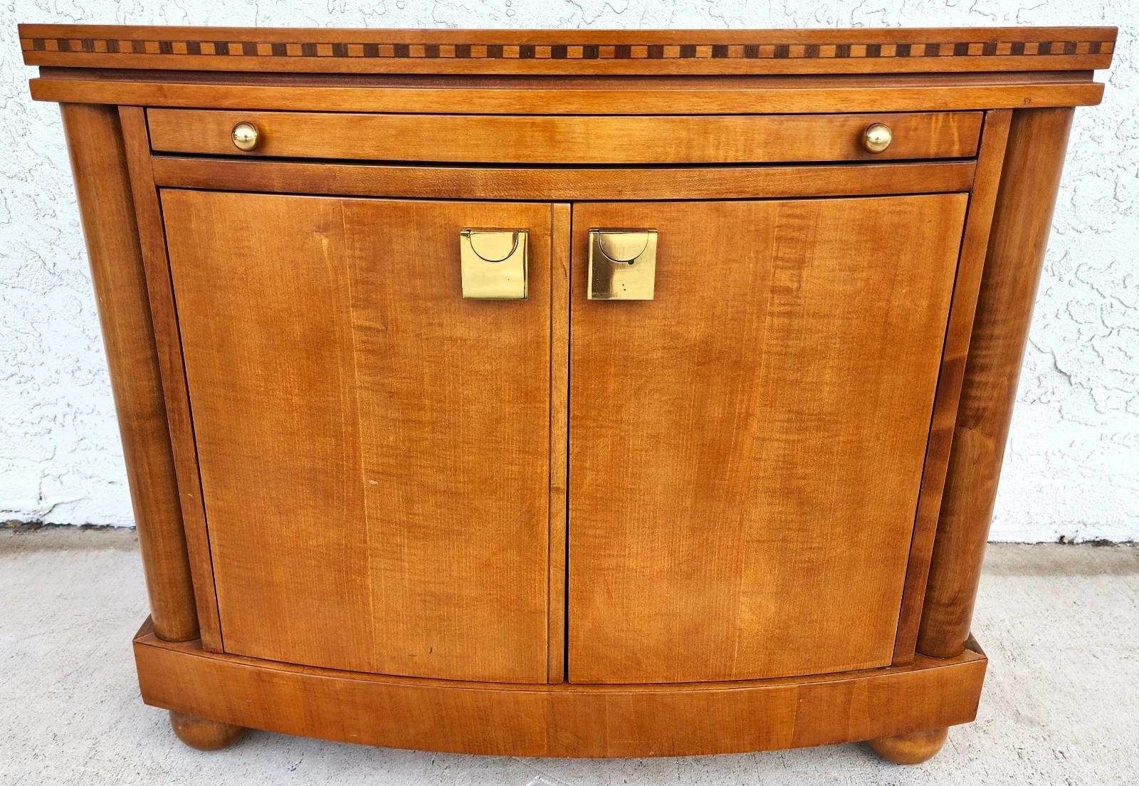 Fin du 20e siècle Hickory White Collection Biedermeier Table de nuit Table d'appoint en vente