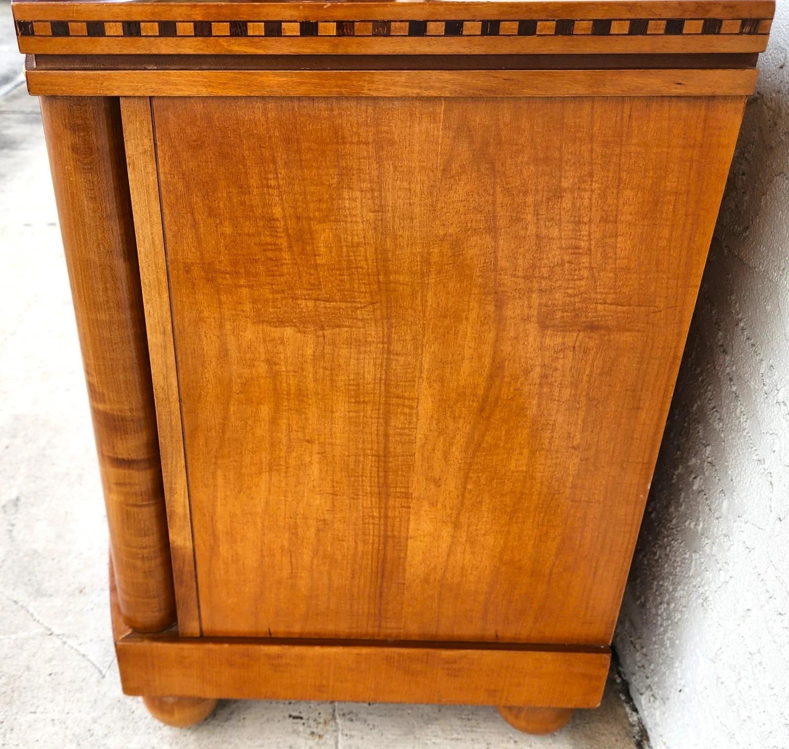 Hickory White Collection Biedermeier Table de nuit Table d'appoint en vente 1