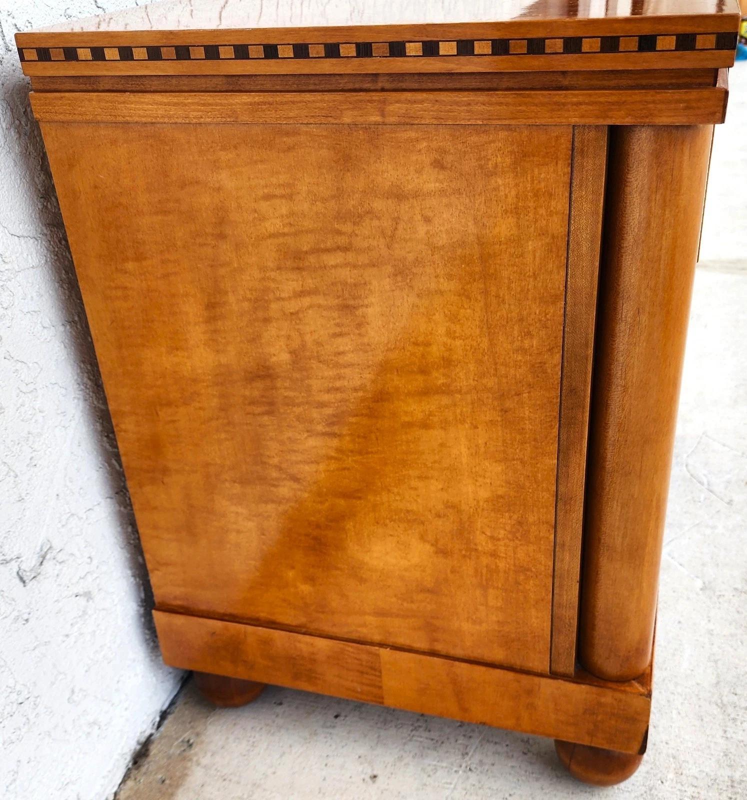 Hickory White Collection Biedermeier Table de nuit Table d'appoint en vente 2