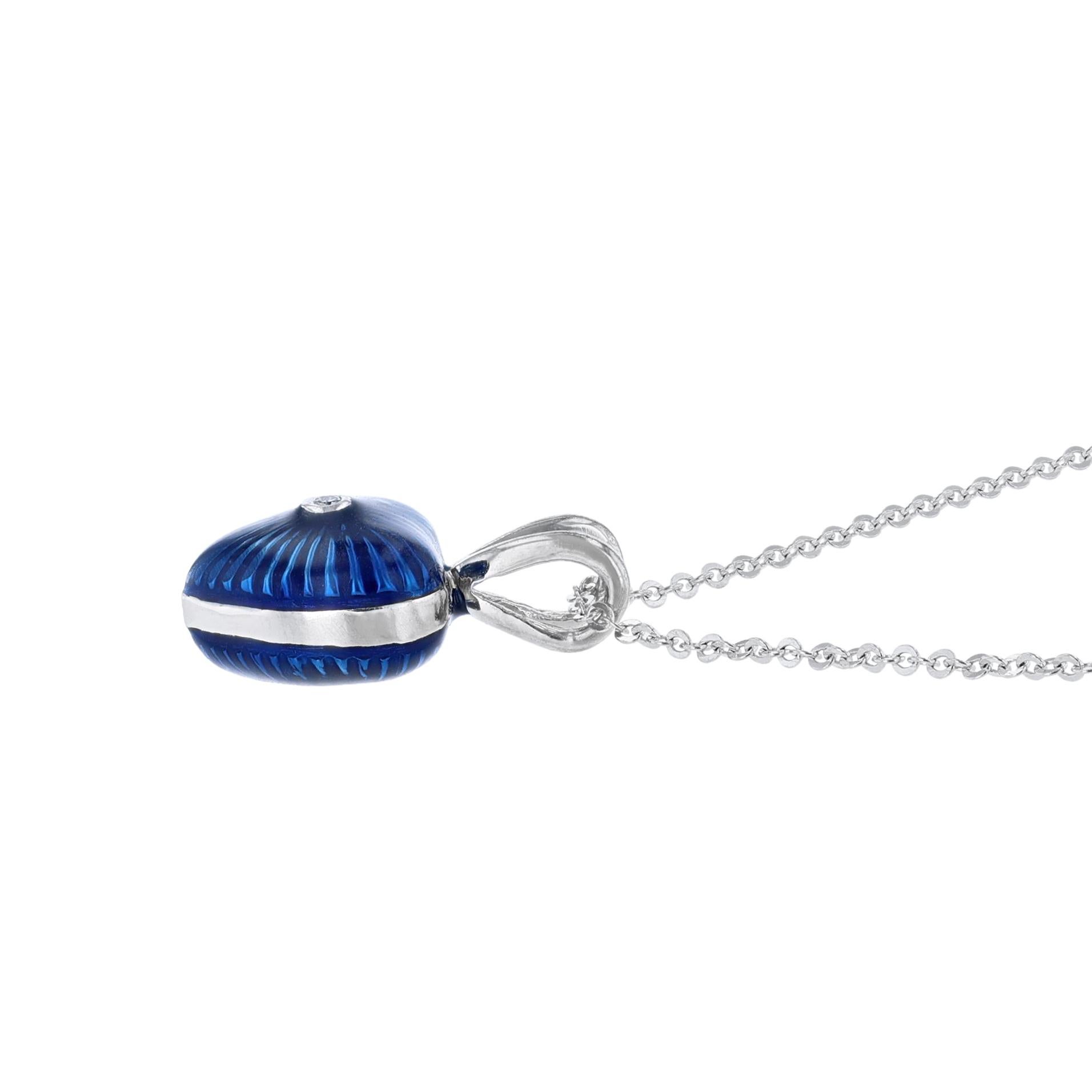 Modern Hidalgo 18 Karat White Gold 0.01 Carat Diamond Blue Enamel Heart Necklace For Sale