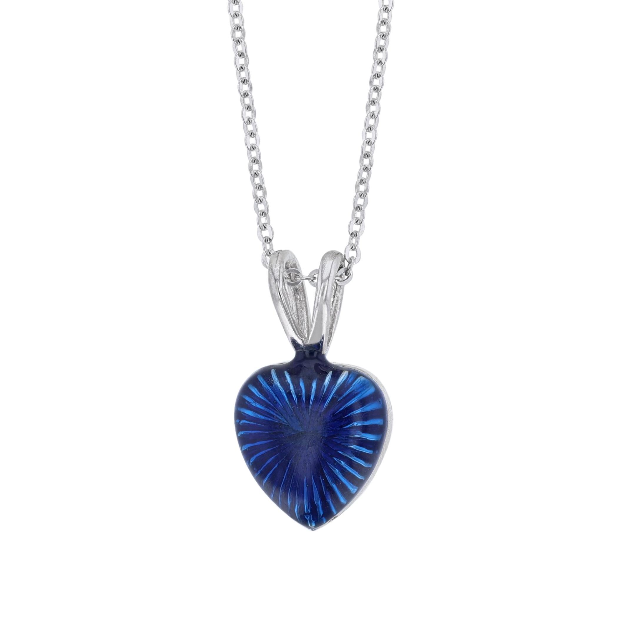 Round Cut Hidalgo 18 Karat White Gold 0.01 Carat Diamond Blue Enamel Heart Necklace For Sale
