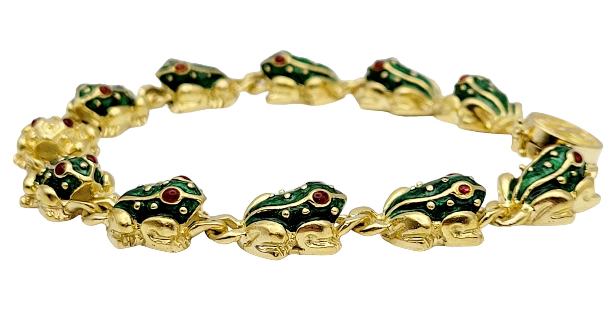 Contemporain Hidalgo Bracelet à maillons 11 grenouilles en or jaune 18 carats 3D avec émail vert et rouge  en vente