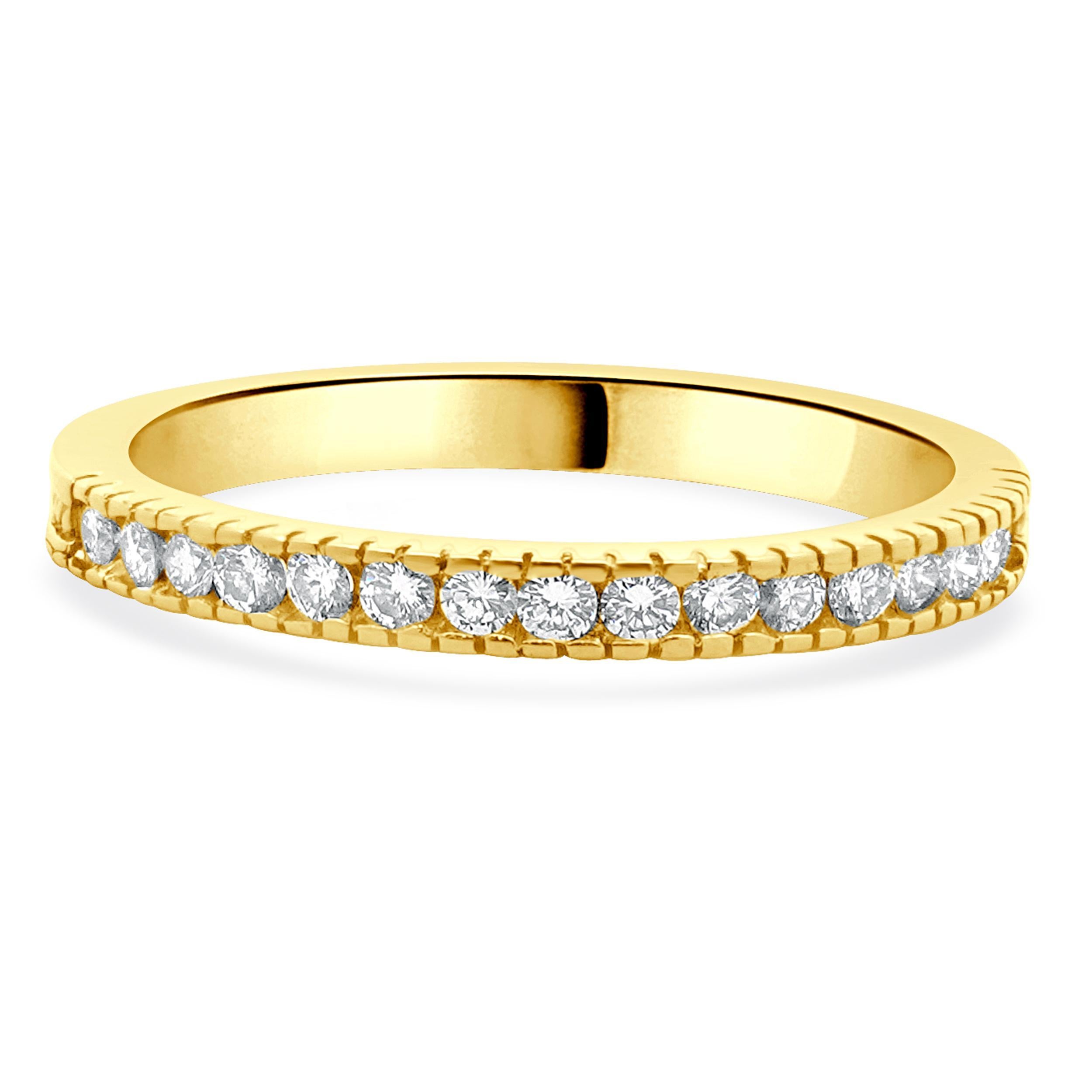 Round Cut Hidalgo 18 Karat Yellow Gold Diamond Band For Sale