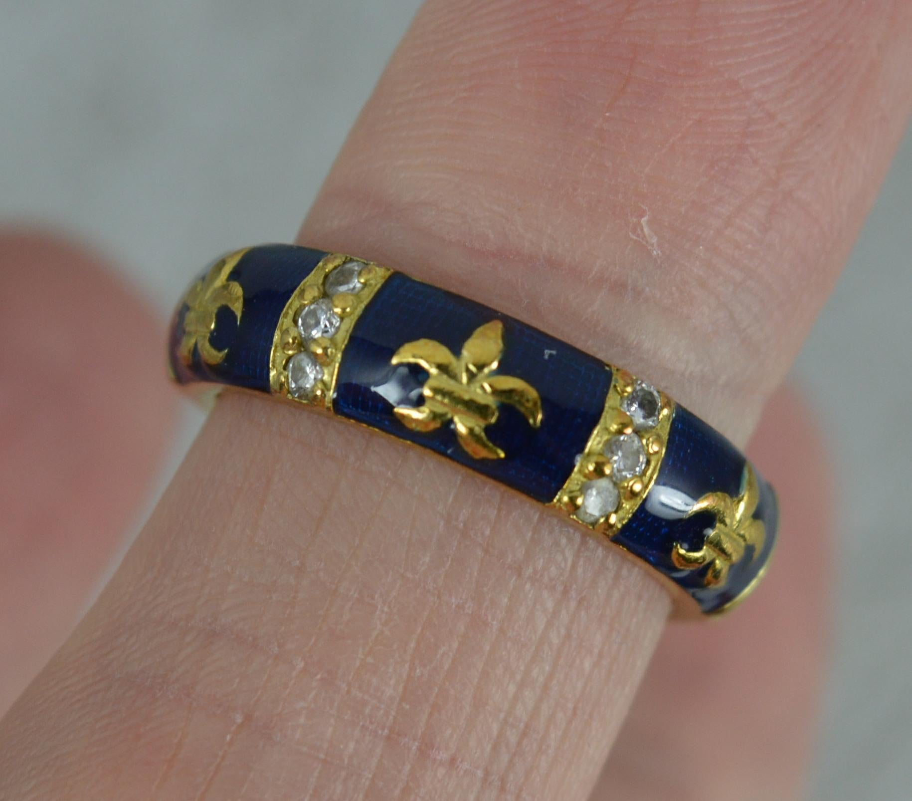 Hidalgo 18 Carat Gold Diamond and Blue Enamel Fleur de Lis Stack Band Ring In Excellent Condition In St Helens, GB