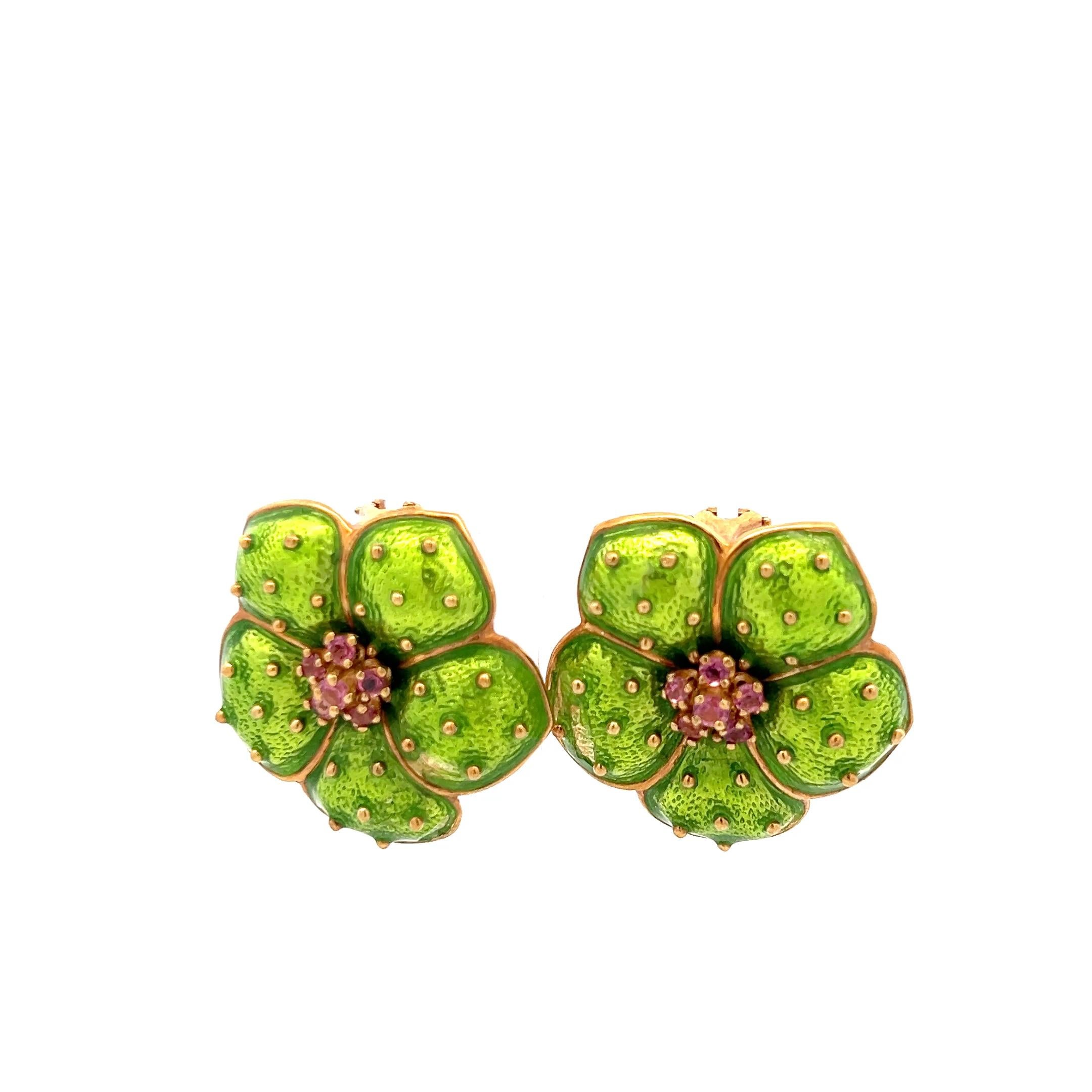 Boucles d'oreilles clips en or jaune 18K avec fleur en émail vert et saphirs Hidalgo Pour femmes en vente