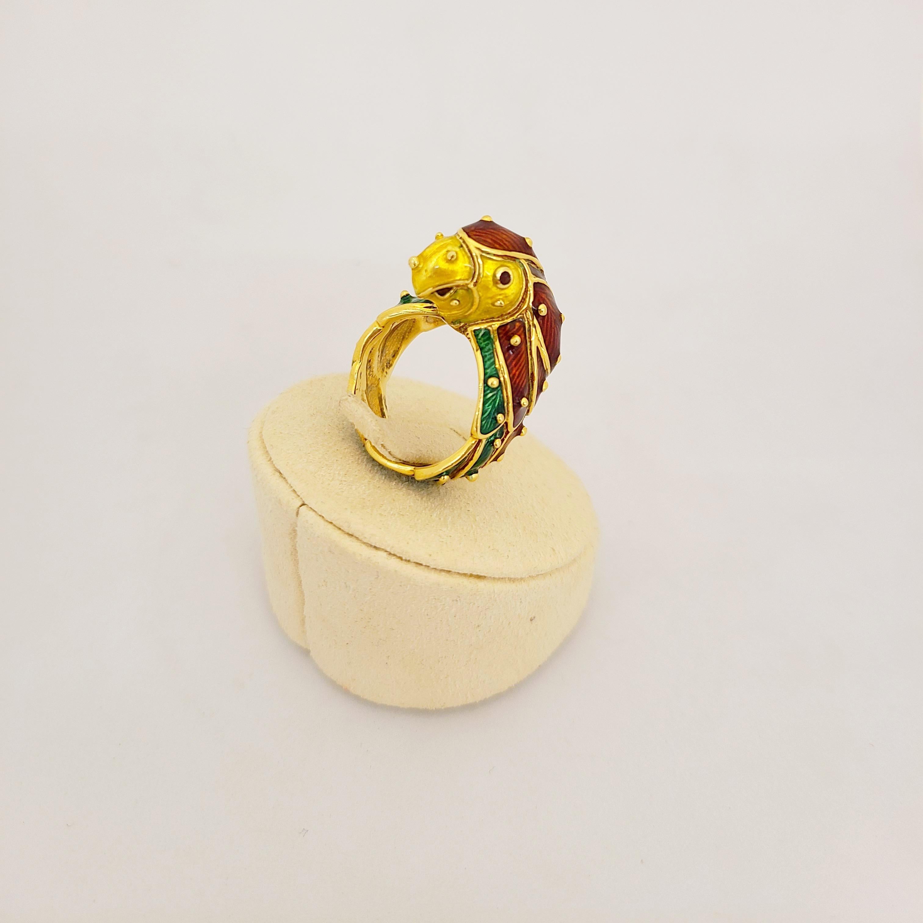 Papageienring aus 18 Karat Gelbgold und Emaille von Hidalgo im Zustand „Neu“ im Angebot in New York, NY