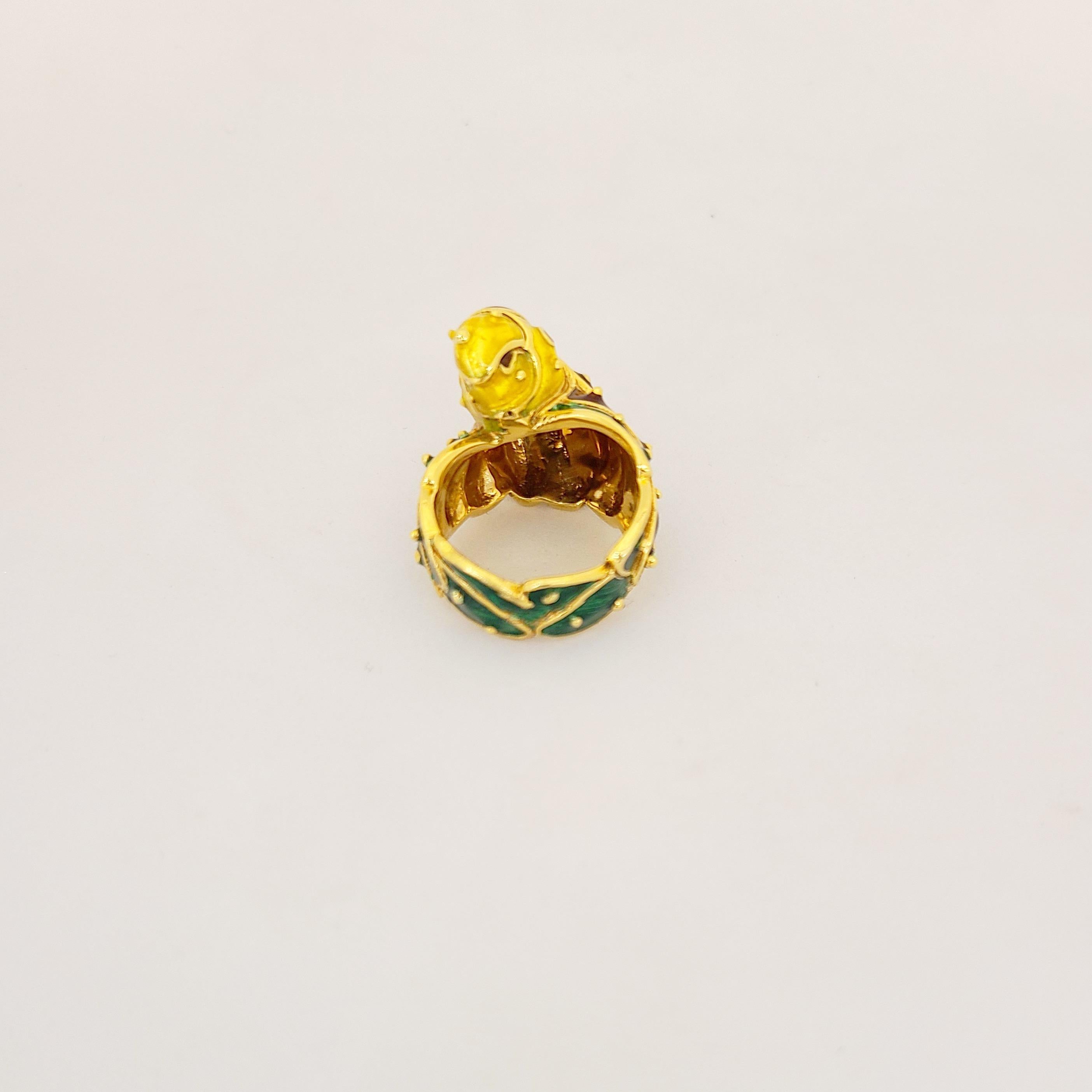 Hidalgo 18 Karat Yellow Gold and Enamel Parrot Ring In New Condition For Sale In New York, NY