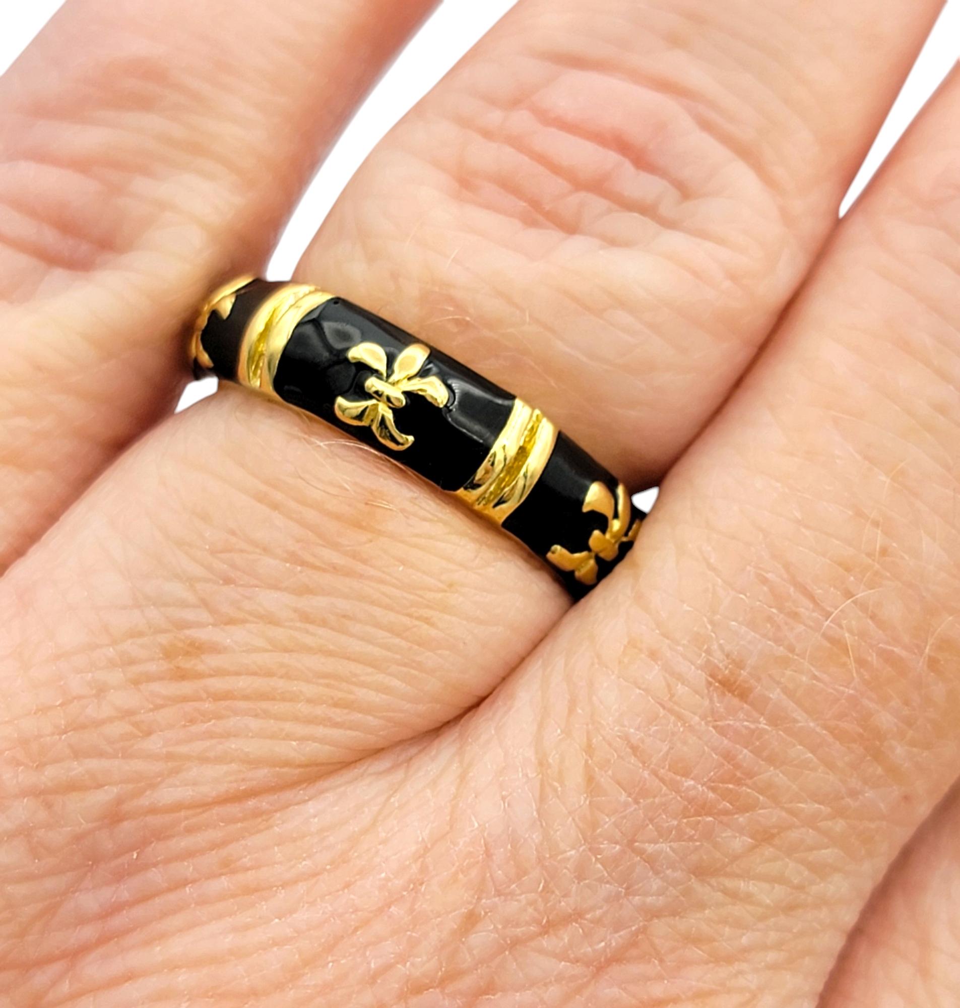 Hidalgo Fleur-de-lis Black Enamel Stackable Band Ring in 18 Karat Yellow Gold 2