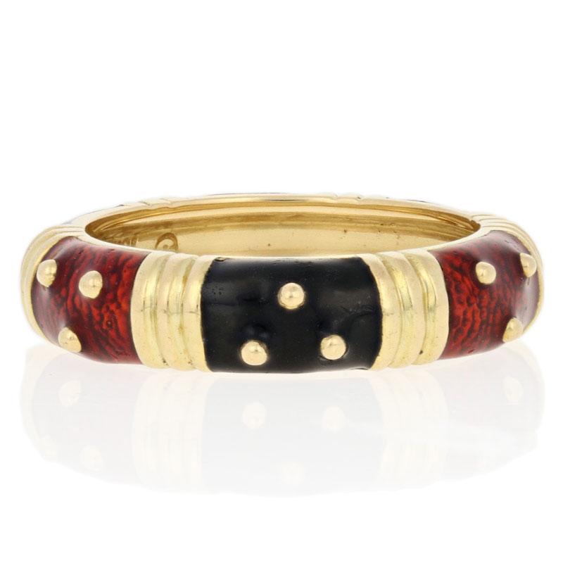 Originally retailing for $1430, this elegant designer ring is being offered here for a much more wallet-friendly price. 

This ring is a size 7 1/4 - 7 1/2.

Brand: Hidalgo

Metal Content: Guaranteed 18k Gold as stamped

Material Information: