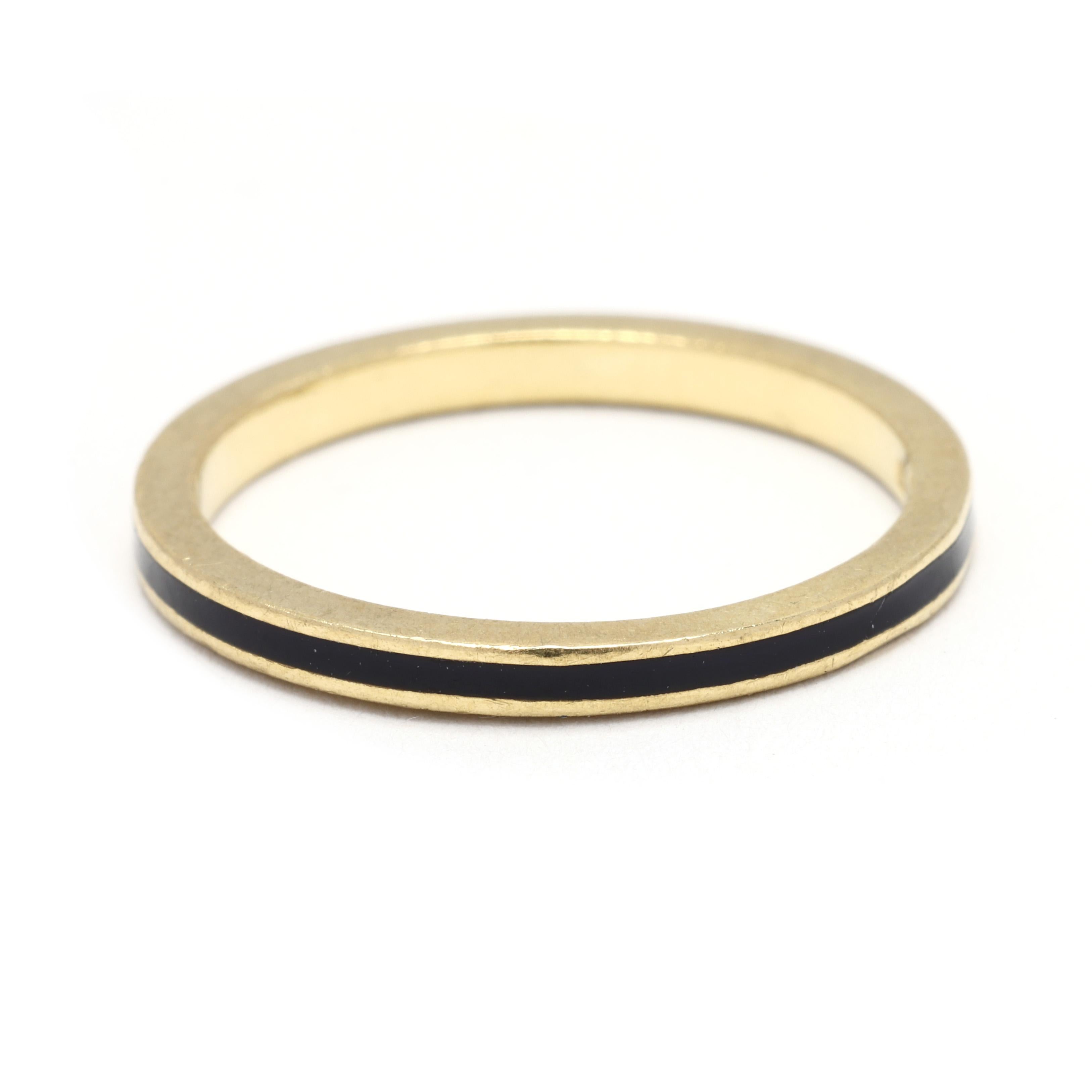 Hidalgo Thin Band Ring, Black Enamel and 18k Yellow Gold, Ring Size 6.25 In Good Condition For Sale In McLeansville, NC