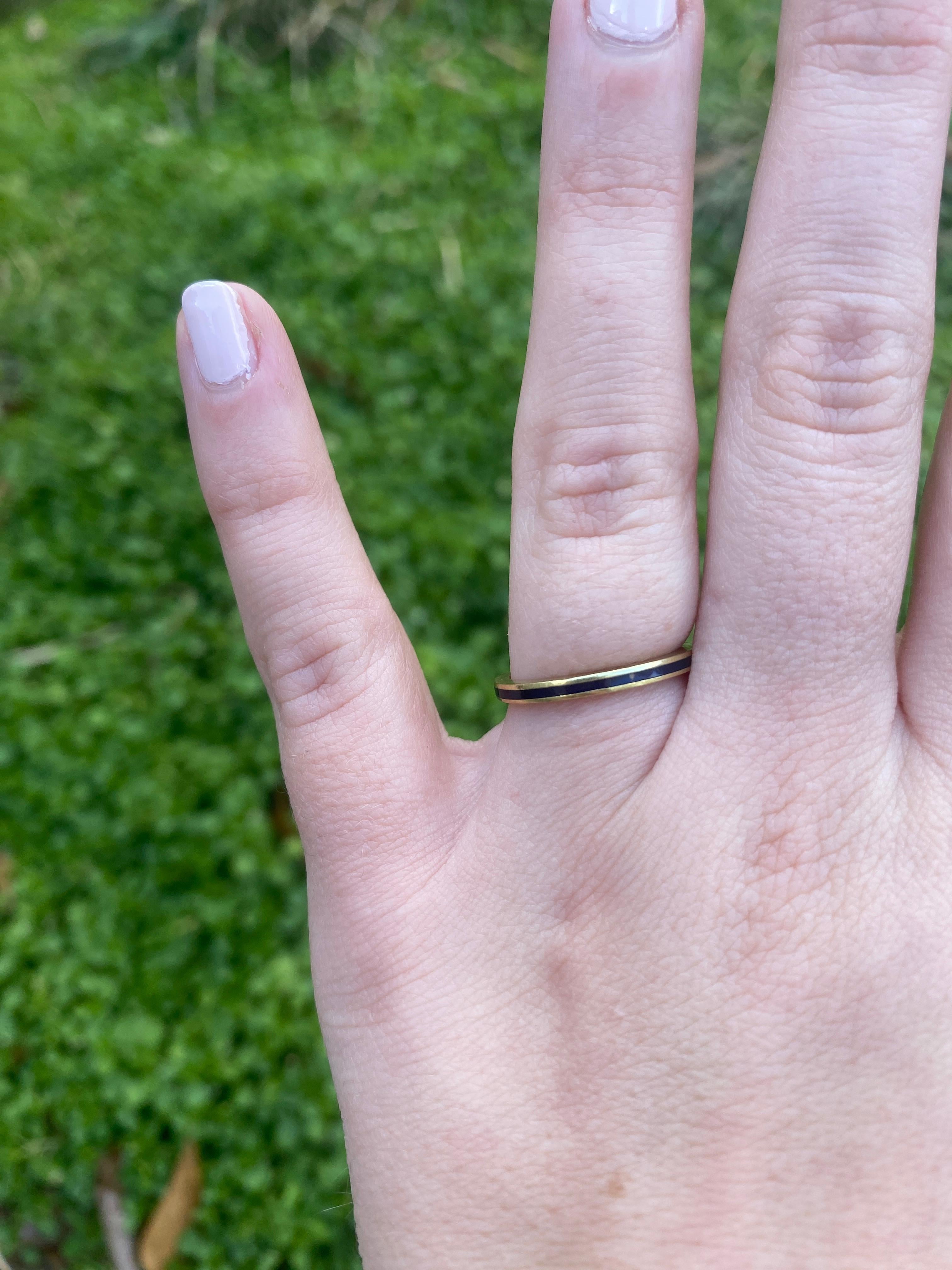 Hidalgo Thin Band Ring, Black Enamel and 18k Yellow Gold, Ring Size 6.25 For Sale 2