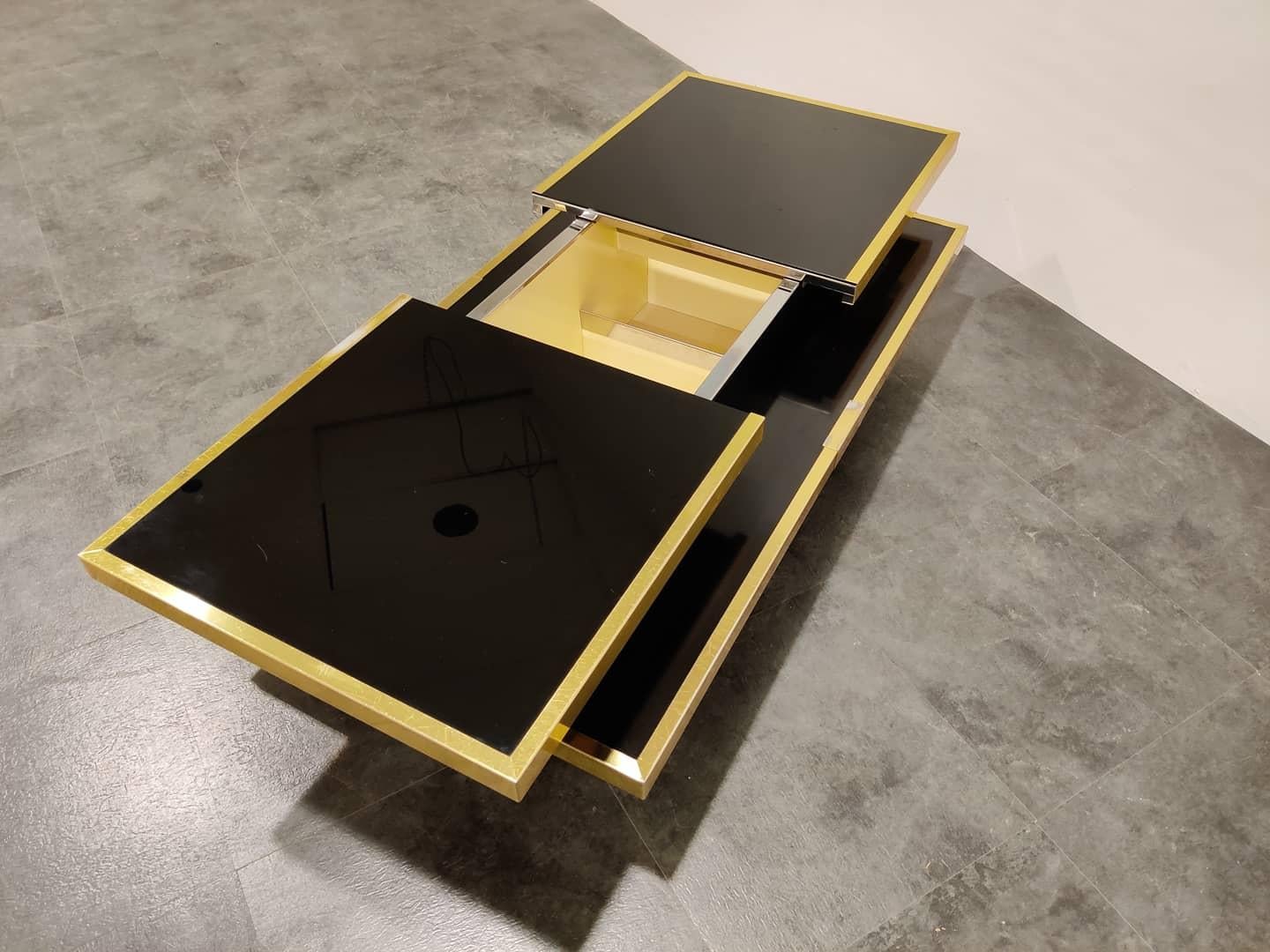 Hidden Bar Coffee Table by Willy Rizzo, 1970s 4
