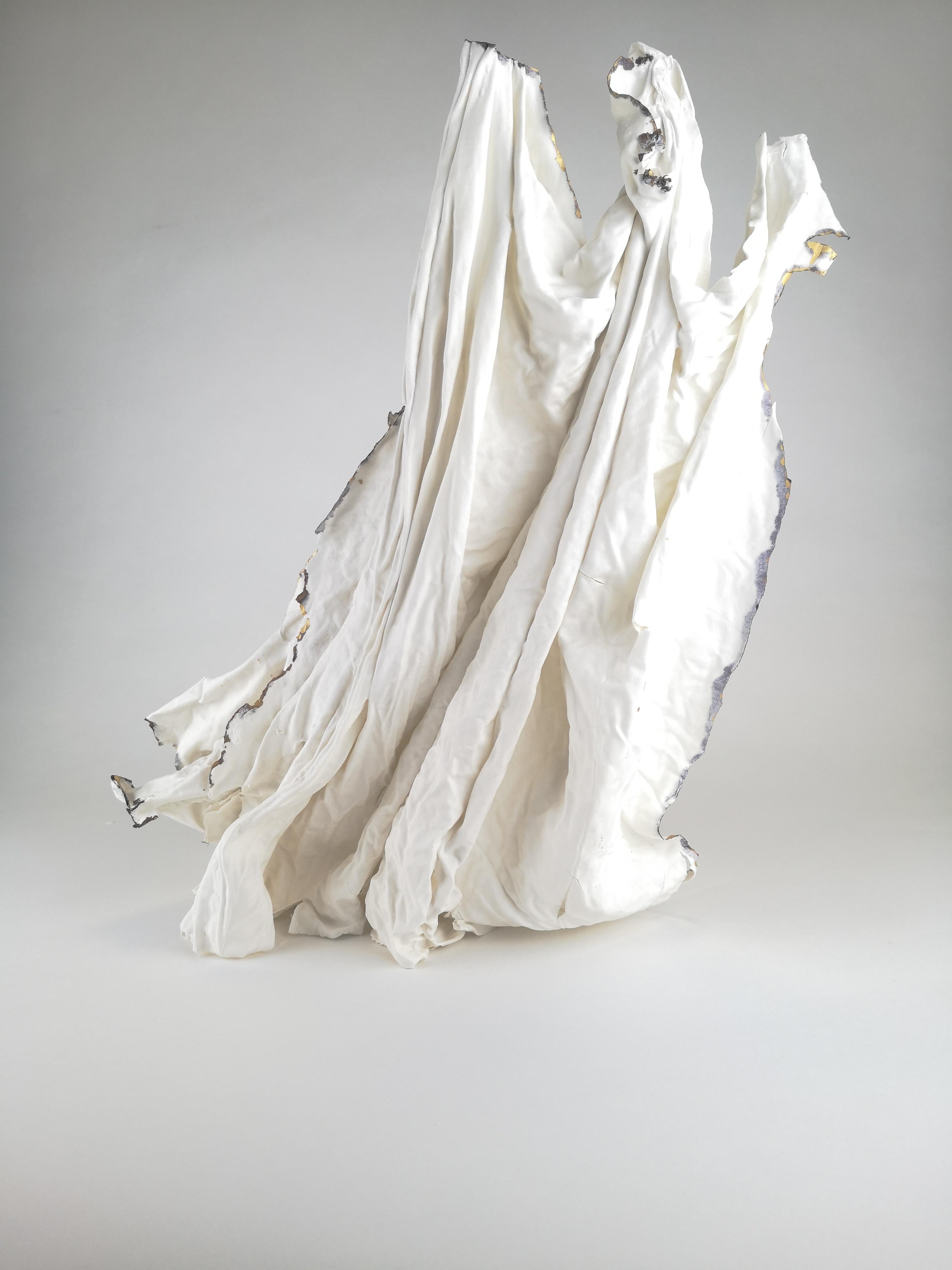 Hidden Legacy Sculpture by Dora Stanczel
One of a Kind.
Dimensions: D 26 x W 43 x H 45 cm.
Materials: Porcelain and gold.

I create bespoke and luxurious porcelain pieces with a careful aesthetic. Beyond the technical mastery of casting, what