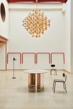 Hidde's Dining Table - 69 "Sixtynine"-  Light Quarzite & Brass Legs DIA 1250 mm