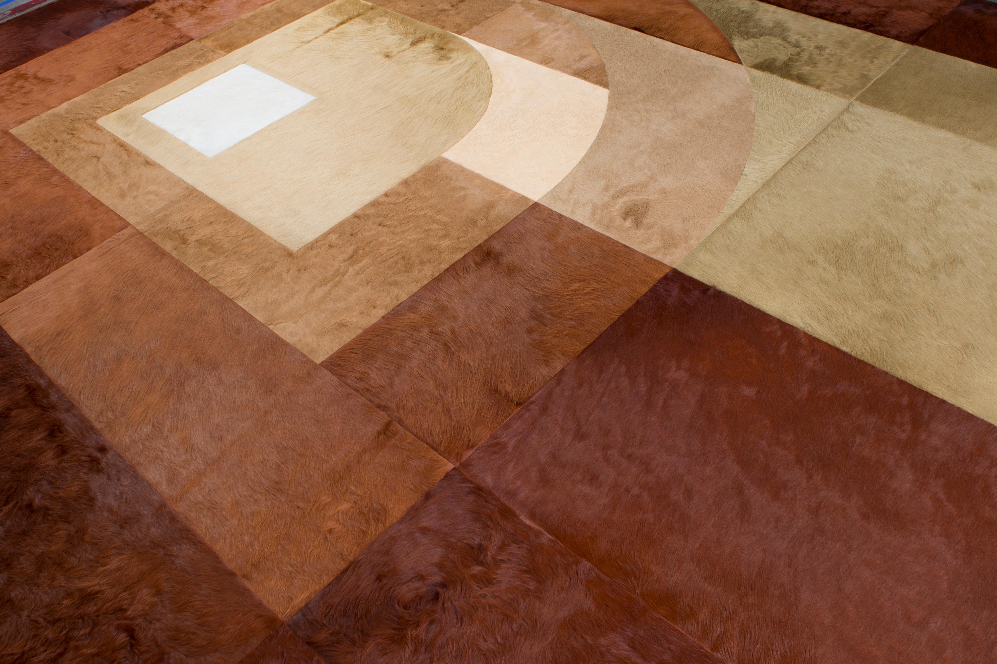 Organico moderno Tappeto Hide di Amy Lau (12ft x 10ft) in vendita