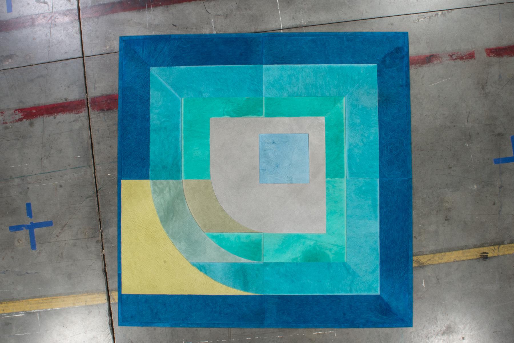 Américain Tapis Hide par Amy Lau (1,5 m x 1,5 m) en vente