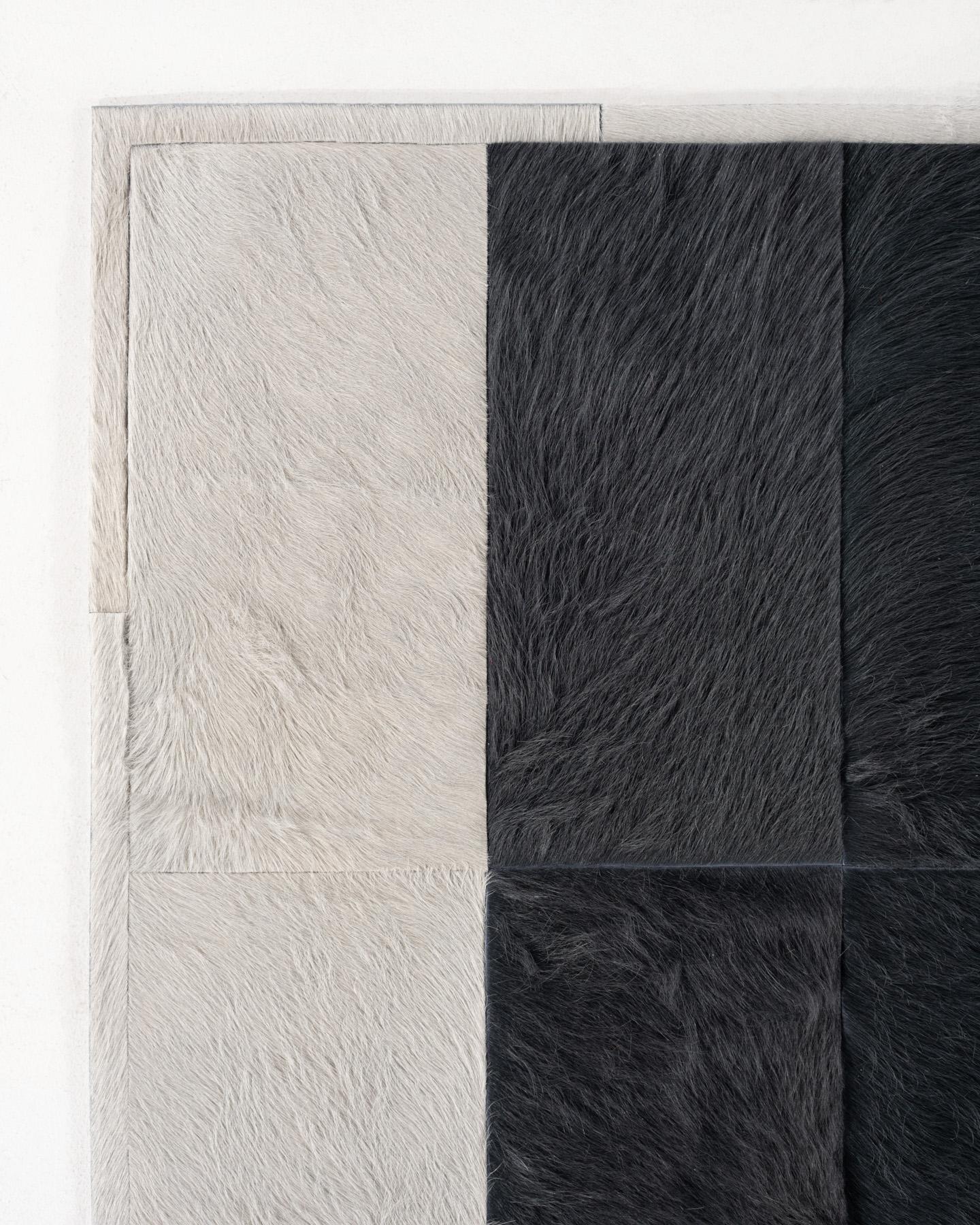 Tappeto Hide di Amy Lau (8ft 6.625in x 6ft 2in) in vendita 1