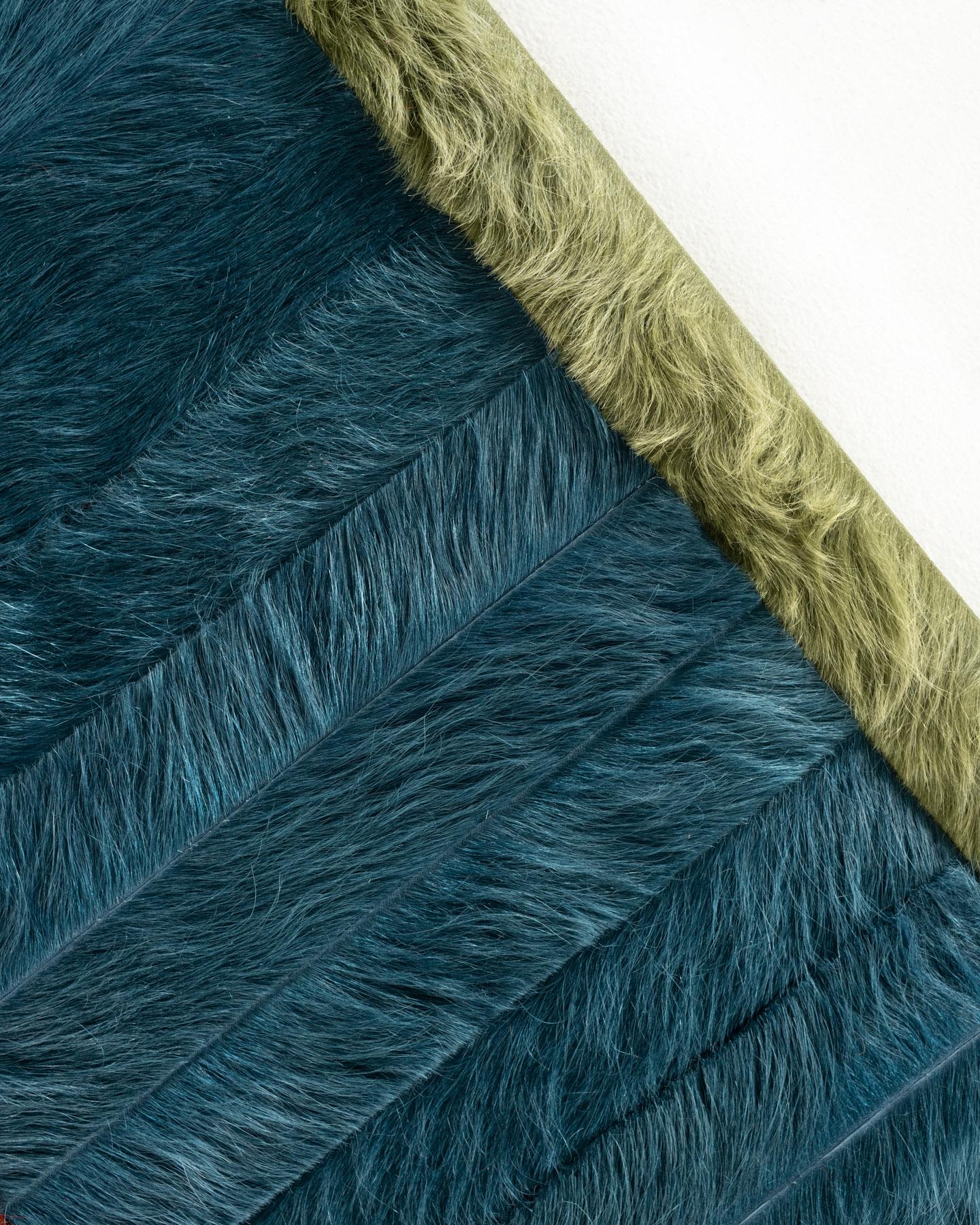 Tapis Hide par Douglas Friedman (10ft 10in x 7ft 8in) en vente 7