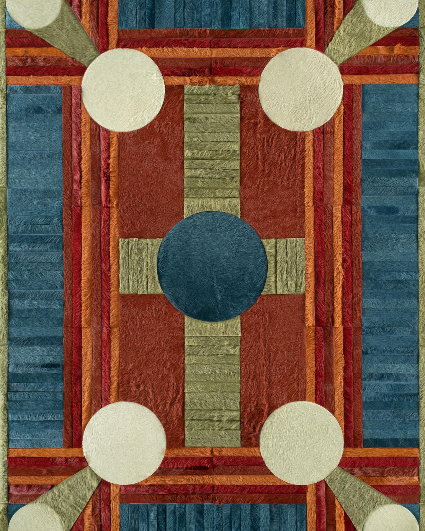 Ce tapis Atlas Hide a été conçu en Collaboration entre Kyle Bunting et le photographe Douglas Friedman.
 

 A propos du Design/One :
 Atlas, une Collectional créée en collaboration avec le photographe Douglas Friedman, est le reflet du terrain vaste