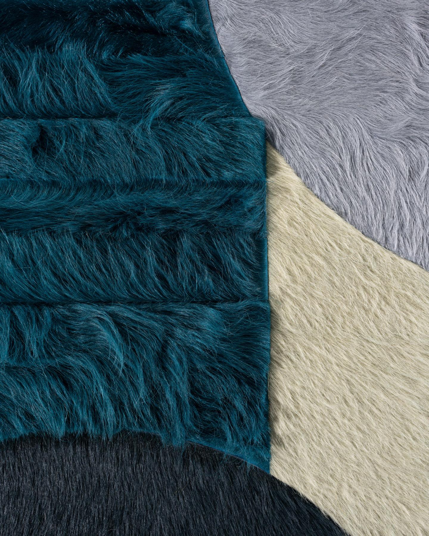 Tapis Hide par I Douglas Friedman (10ft x 8ft) en vente 1