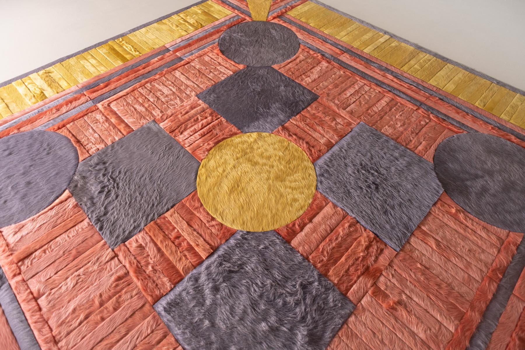 XXI secolo e contemporaneo Tappeto Hide di Douglas Friedman (11ft x 11ft) in vendita