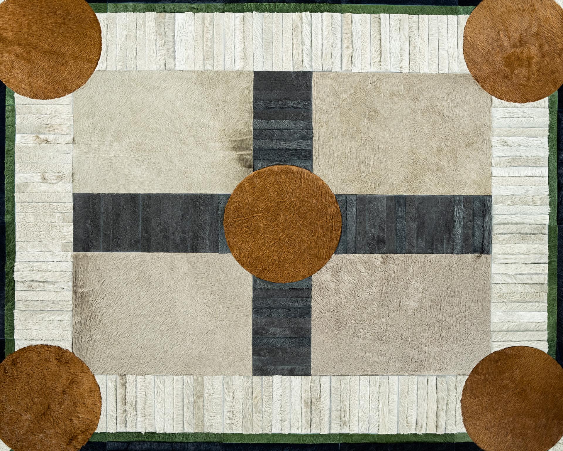 Fait main Tapis Hide par Douglas Friedman (13ft 6in x 11ft 6in) en vente