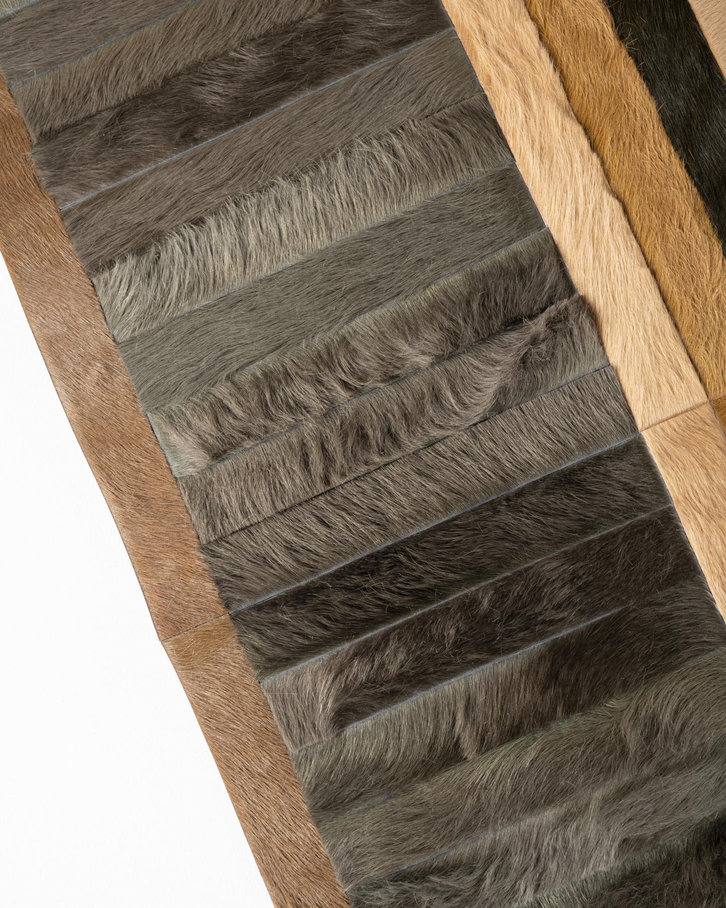 Tappeto Hide di Douglas Friedman (15ft x 12ft) in vendita 2