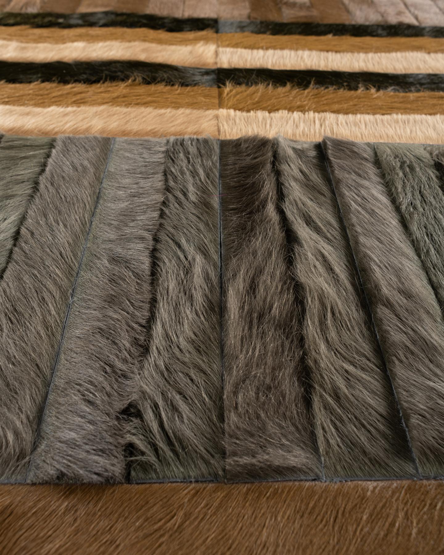 Fatto a mano Tappeto Hide di Douglas Friedman (15ft x 12ft) in vendita