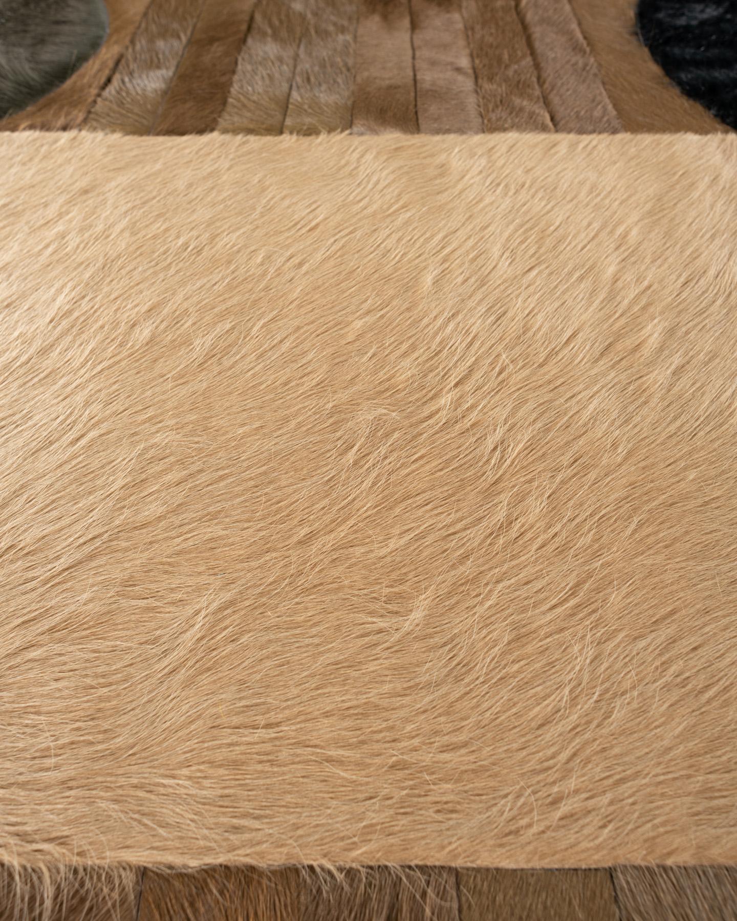 Tappeto Hide di Douglas Friedman (15ft x 12ft) in vendita 1
