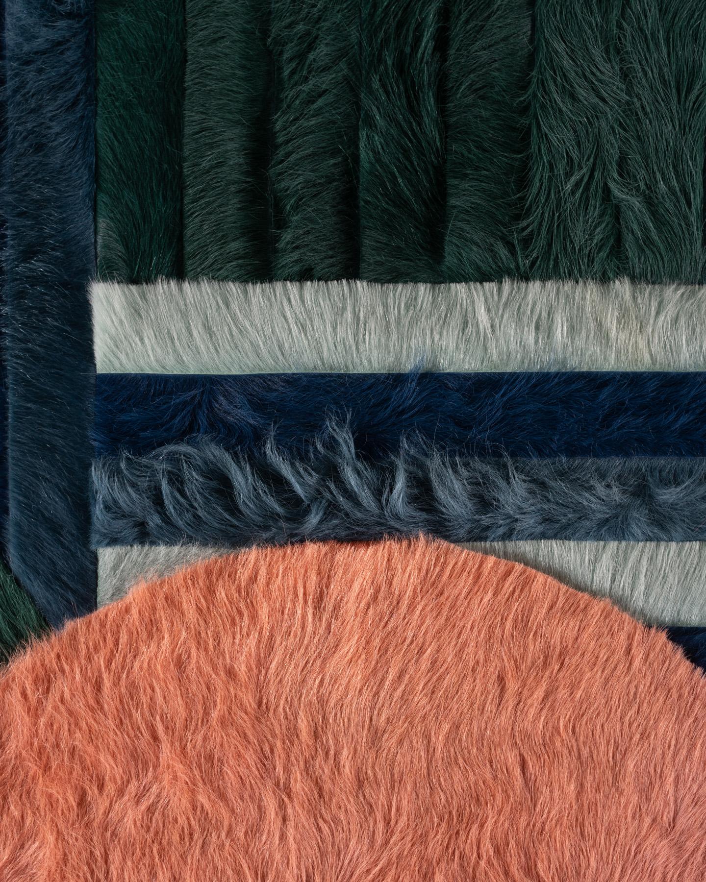 Tapis Hide par I Douglas Friedman (16ft x 9ft) Neuf - En vente à Austin, TX