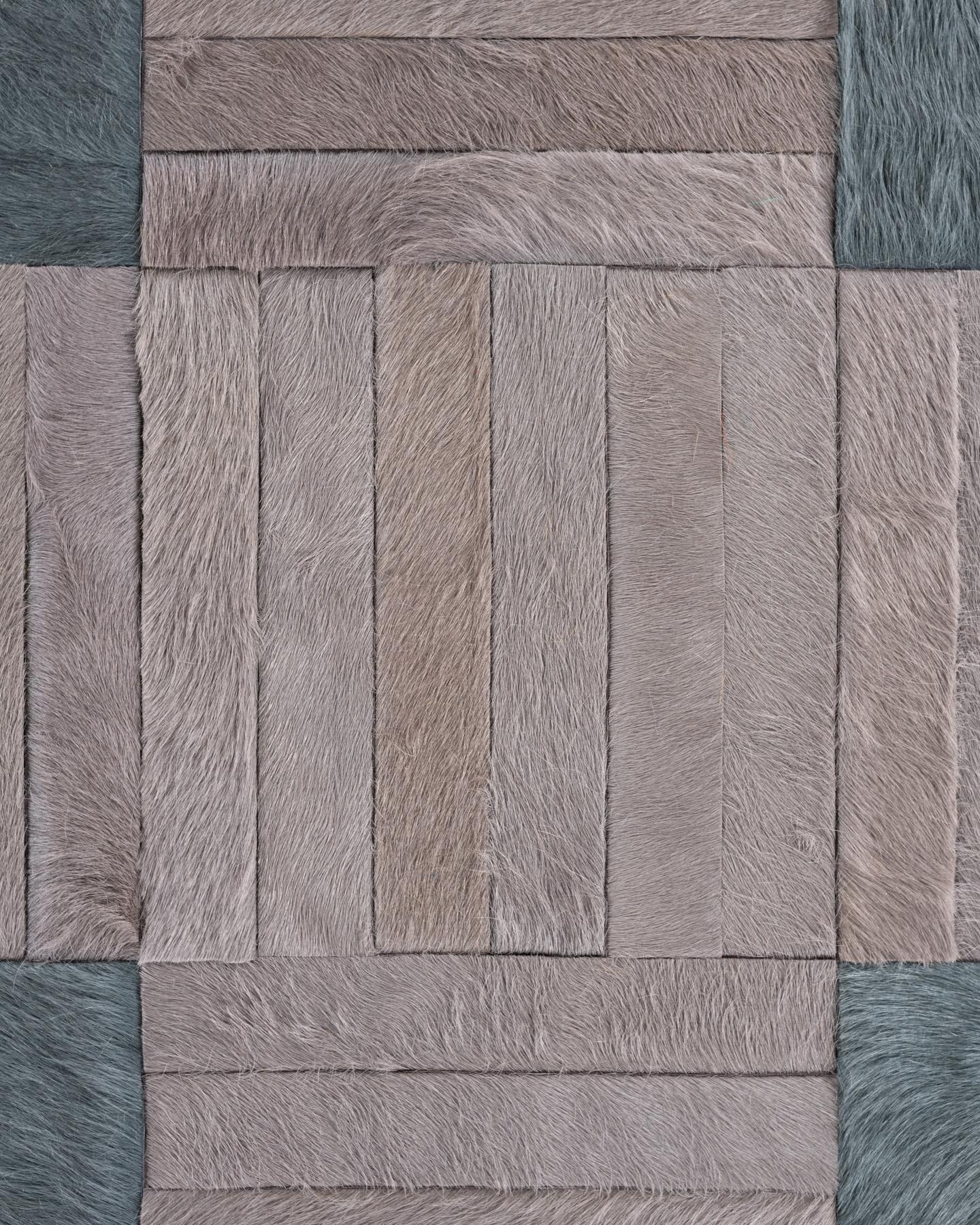Tapis Hide par I Douglas Friedman (26ft x 15ft) en vente 3