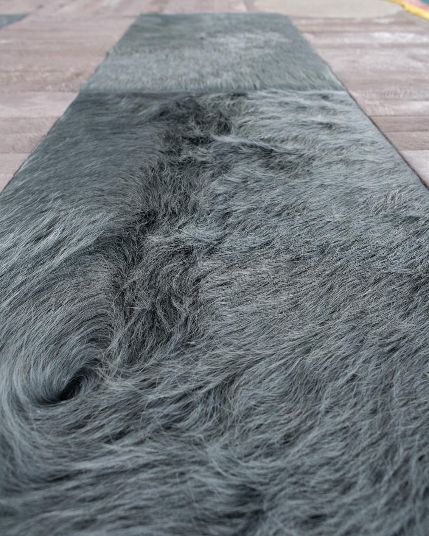 Tapis Hide par I Douglas Friedman (26ft x 15ft) en vente 8