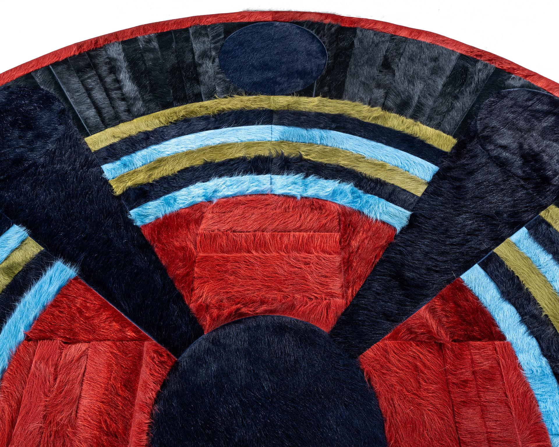 Fait main Tapis Hide par I Douglas Friedman (7ft 6in diameter) en vente